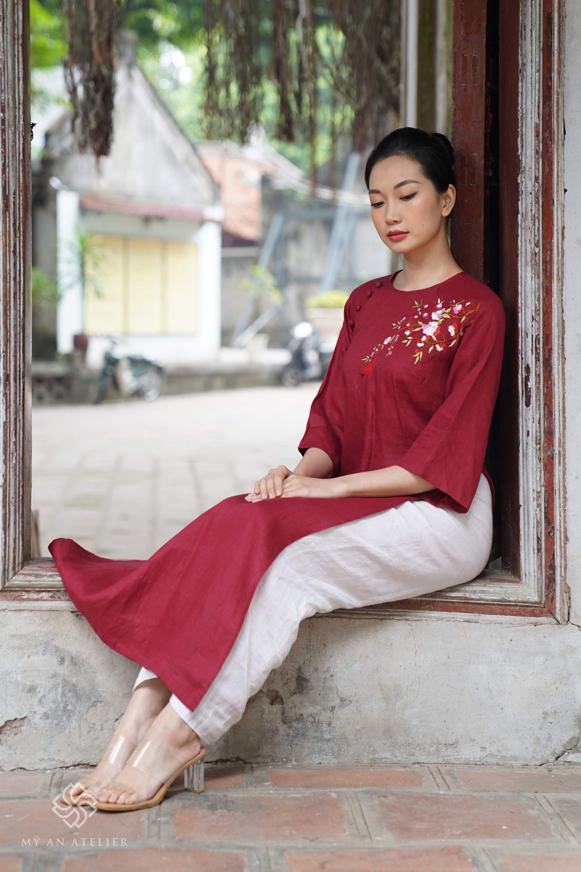 Hand-embroidered linen ao dai for women
