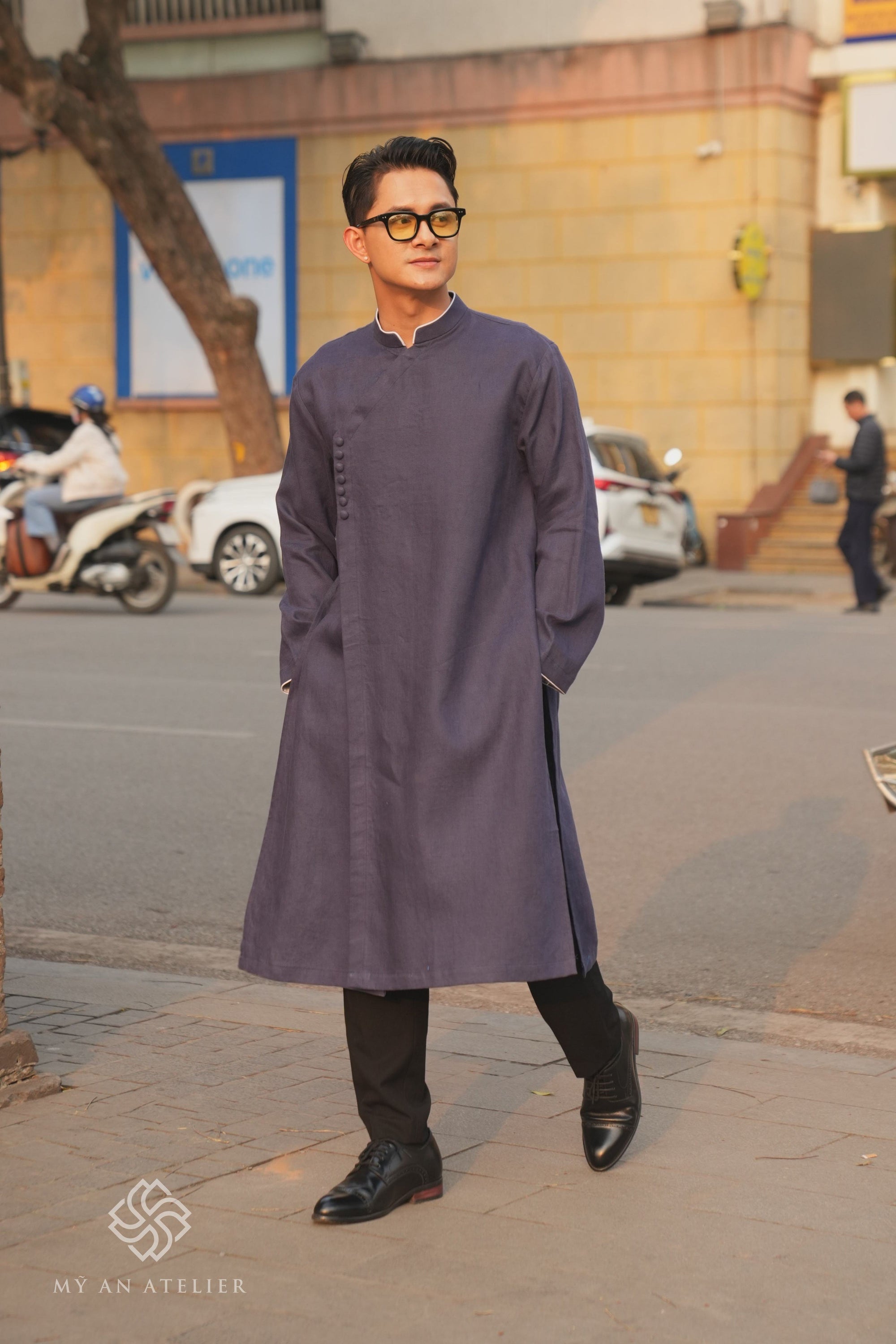 Linen Vietnamese ao dai for men