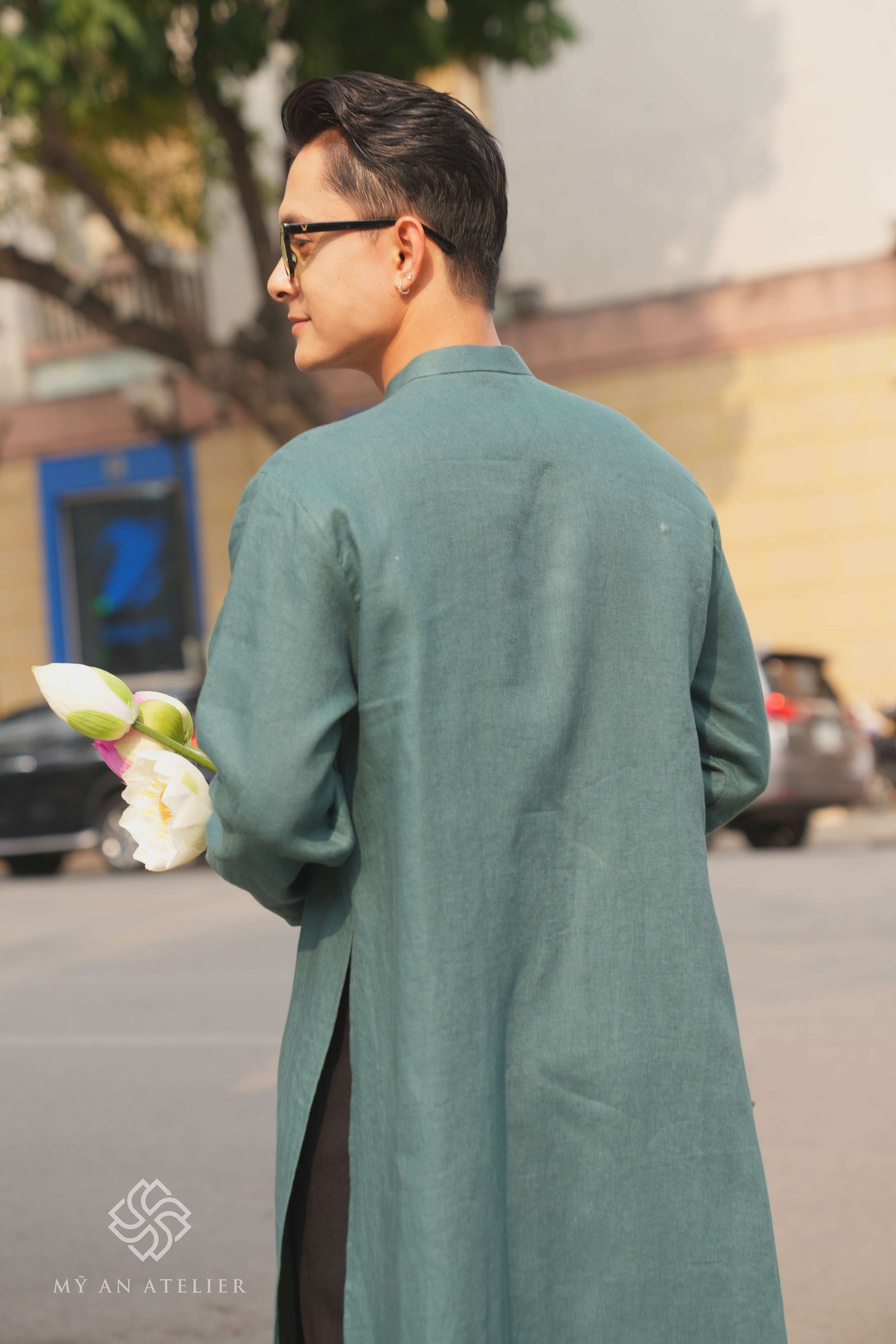 Linen Vietnamese men dress