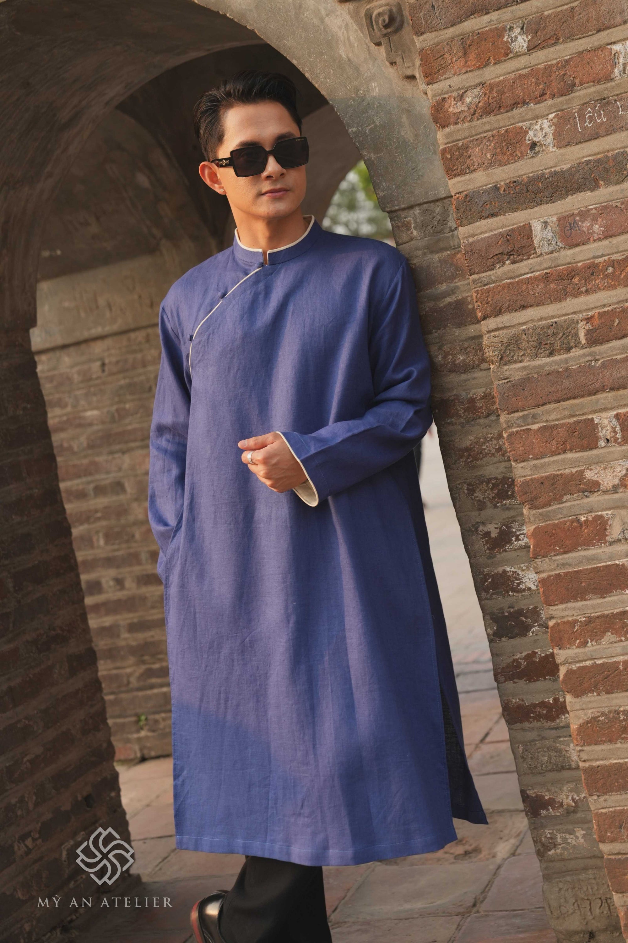 Linen men Vietnam long dress