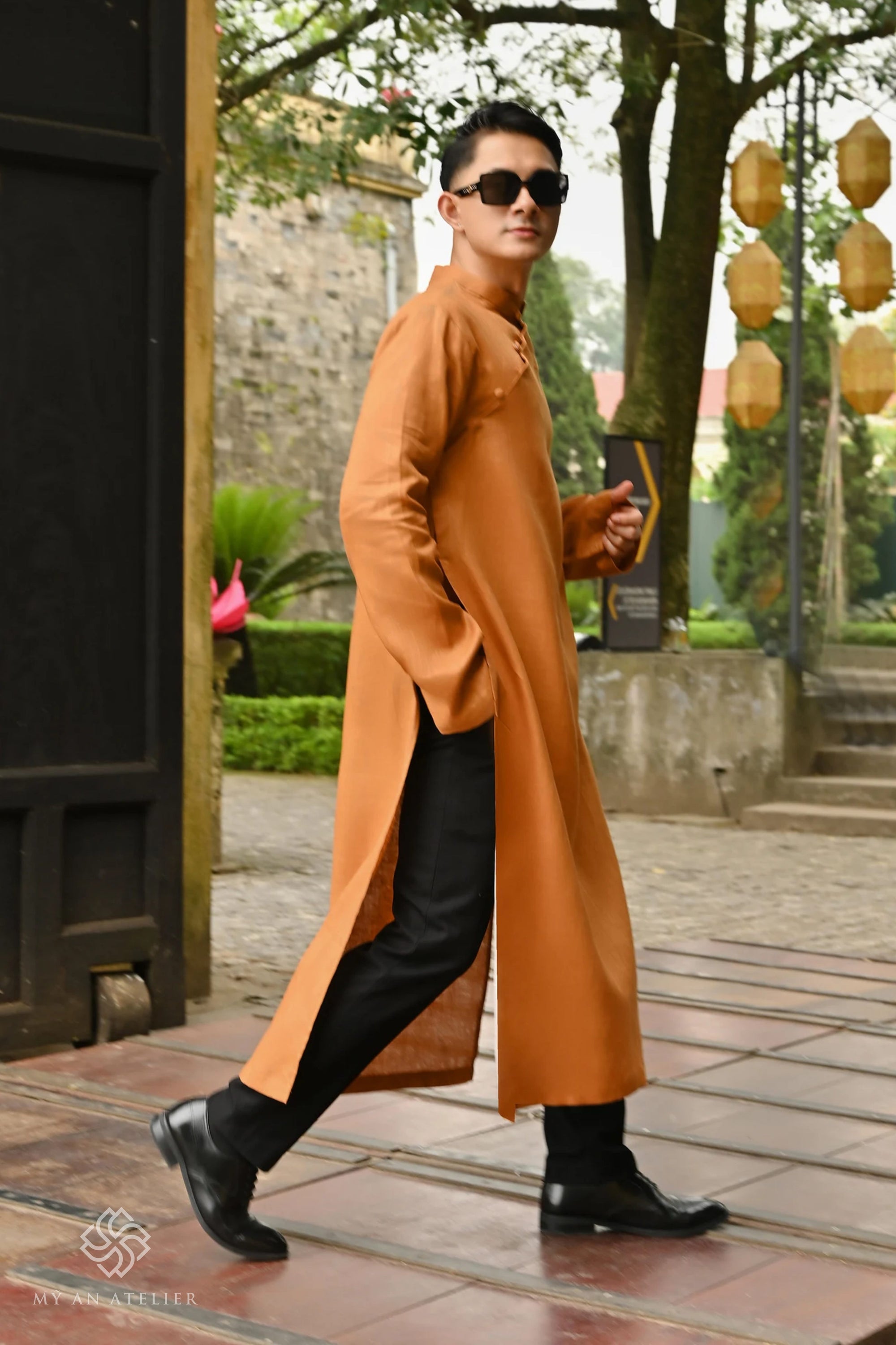 Linen men's ao dai Vietnamese