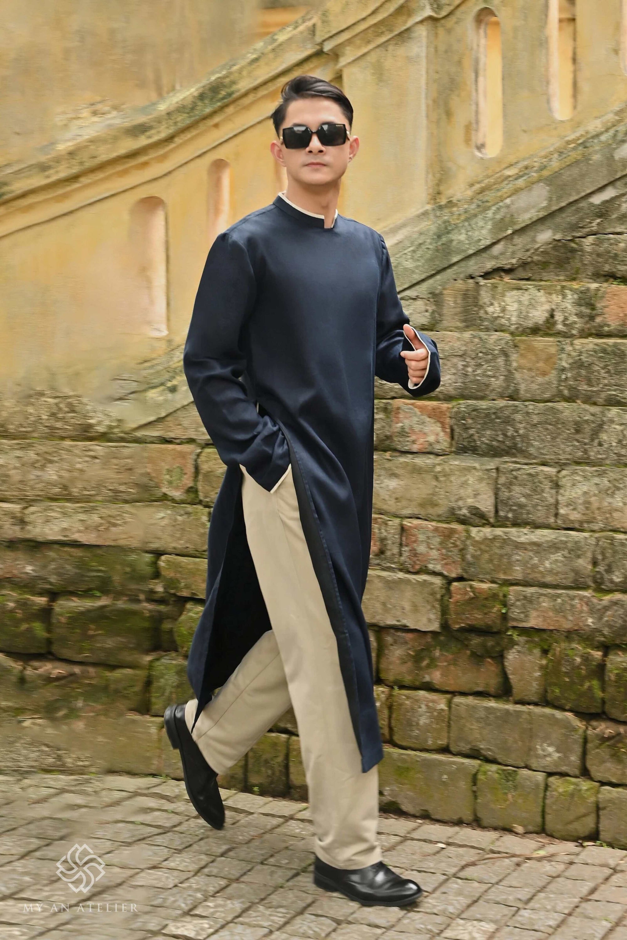 Linen men's long traditional dress