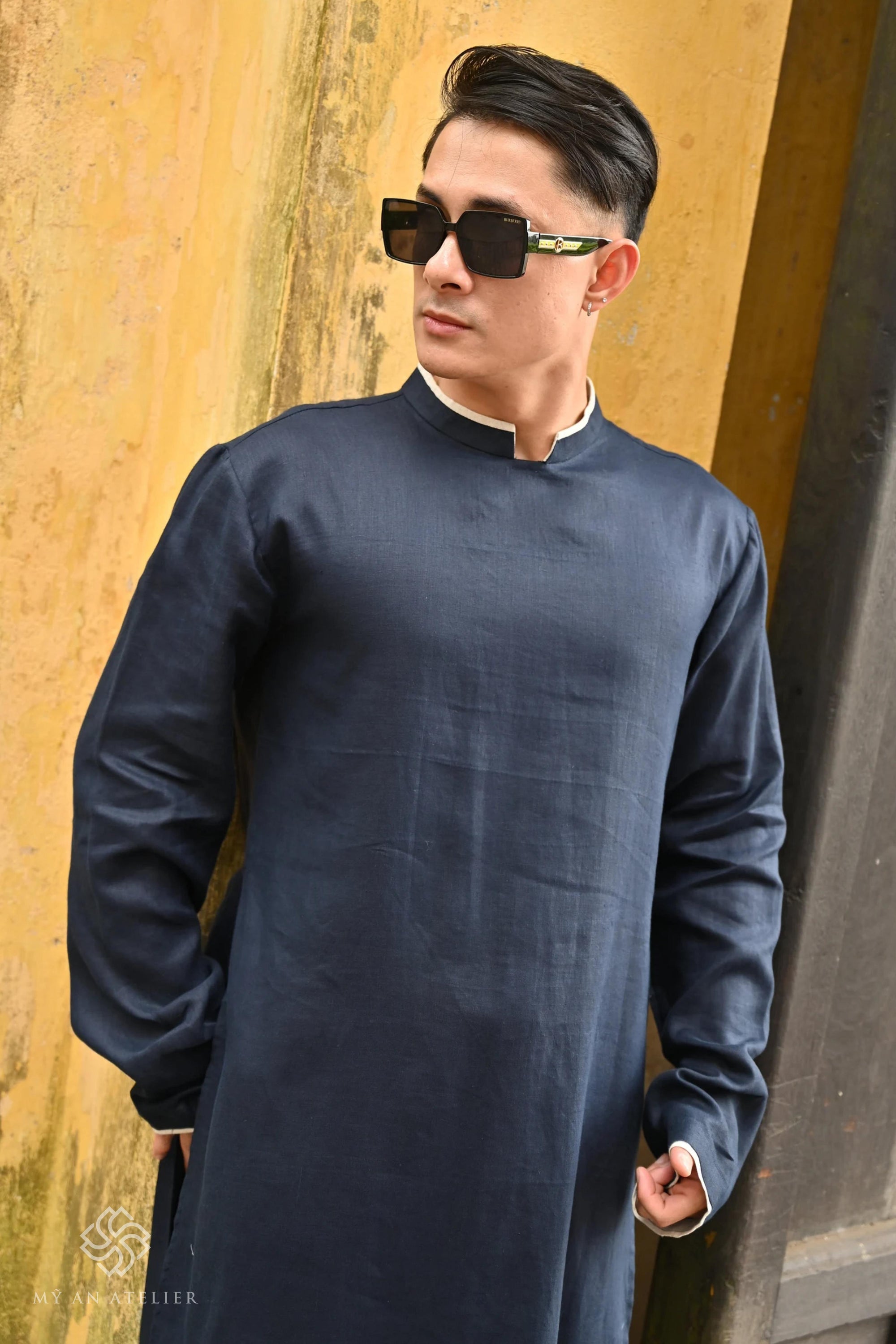 Linen men's long traditional dress