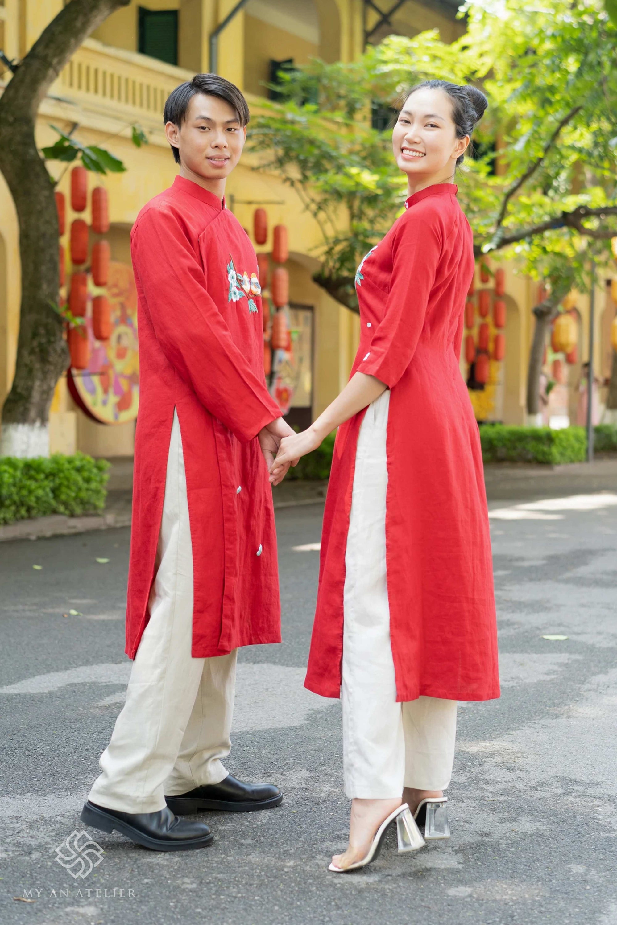 Linen Vietnamese bride dress
