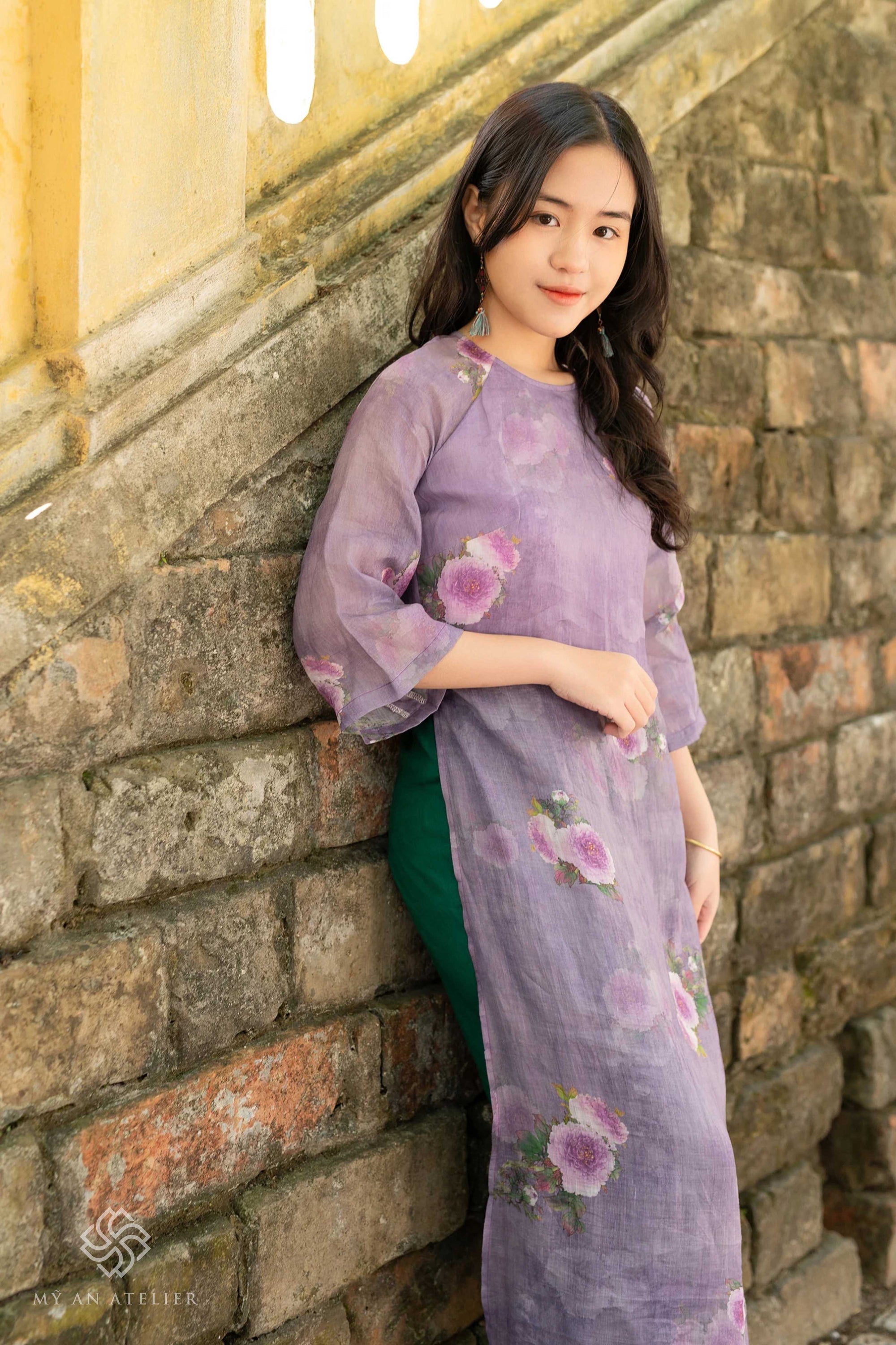 Linen Vietnamese traditional costumes
