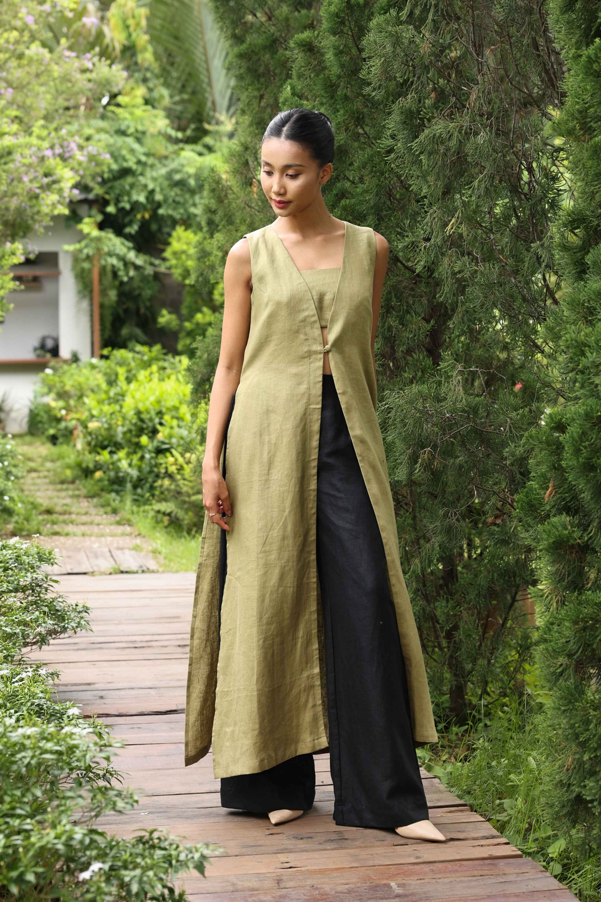 Long linen Vietnamese dress LW-56