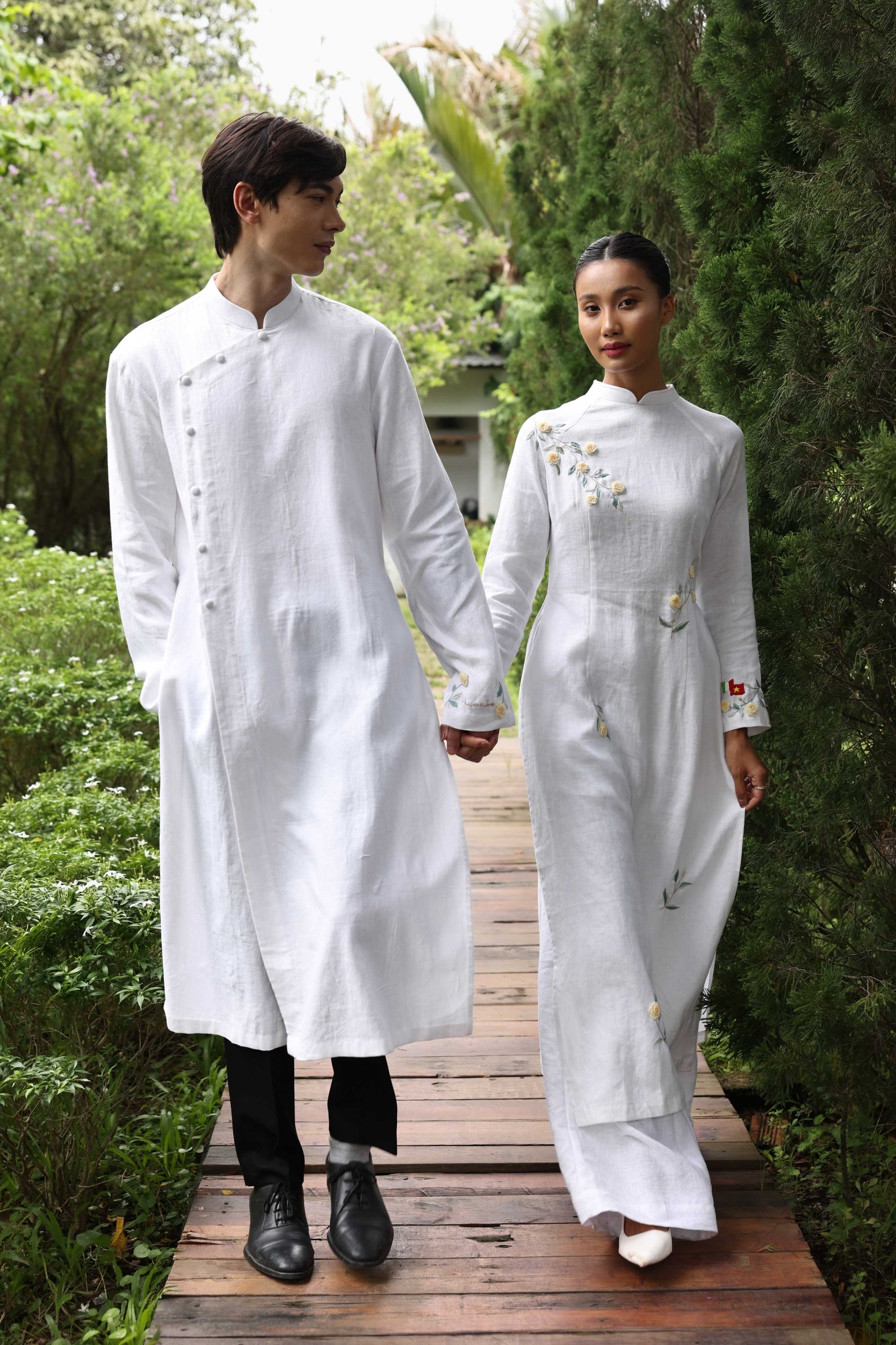 Matching ao dai wedding set