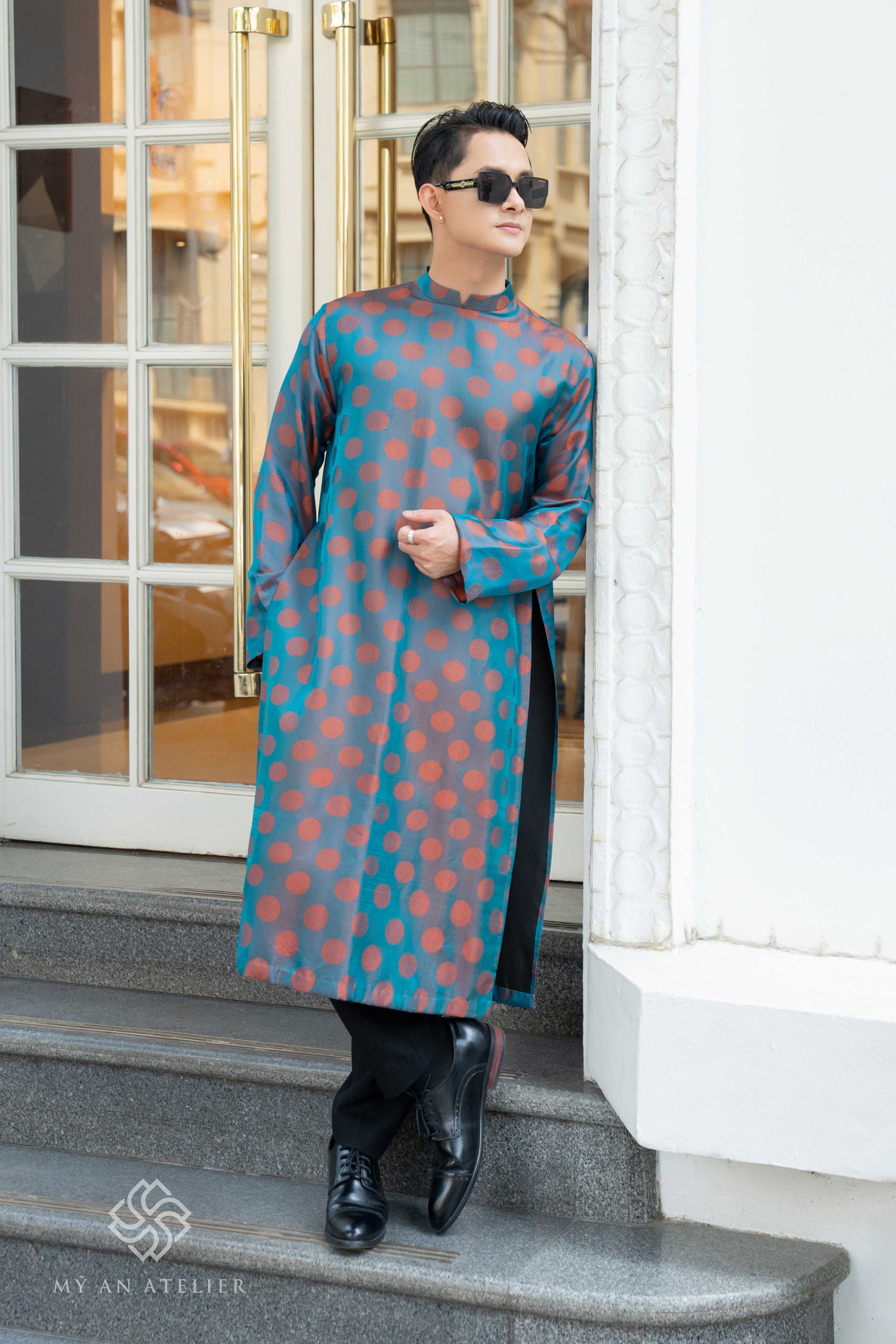 Mulberry silk Vietnam costume for male