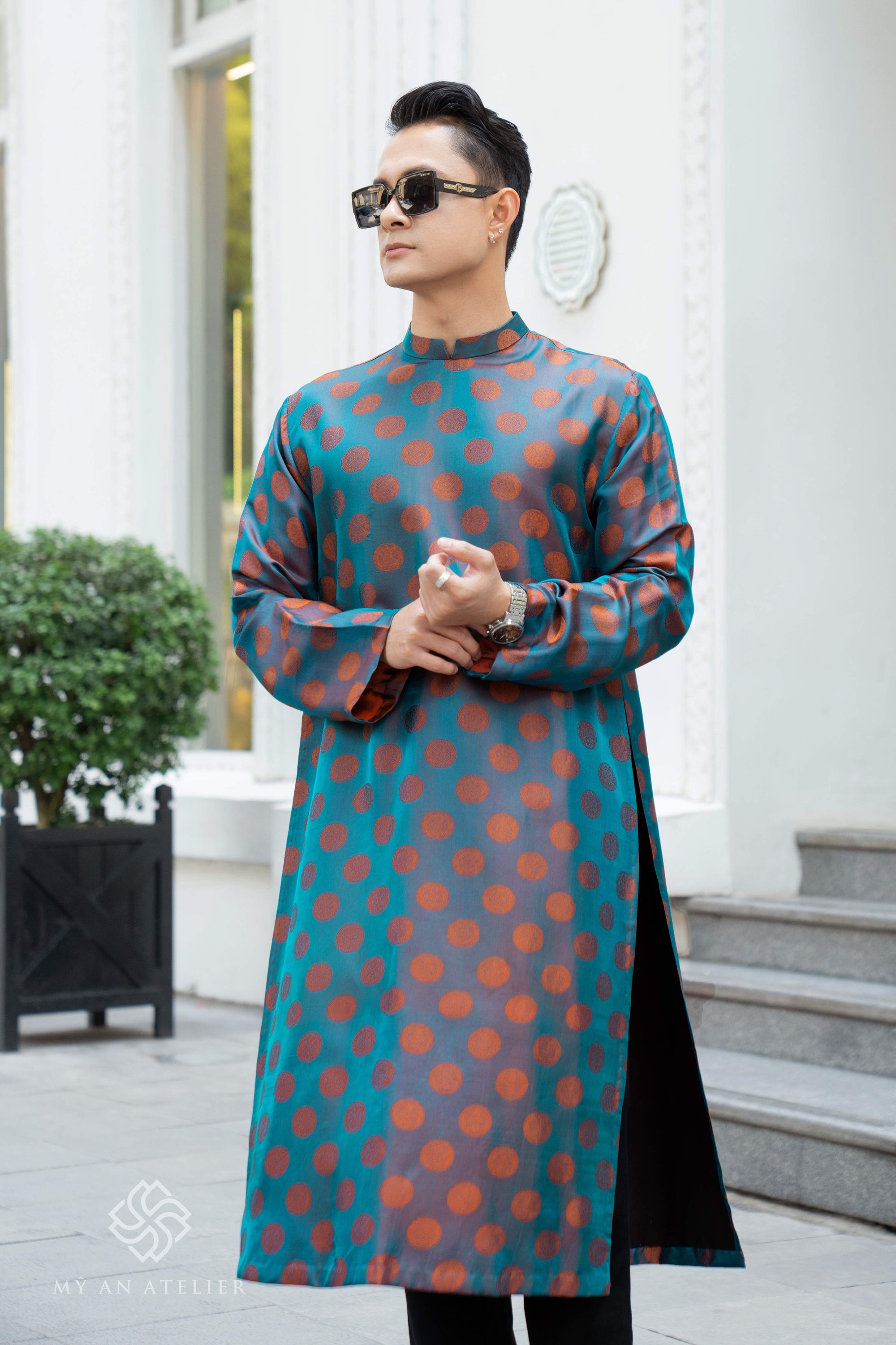 Mulberry silk Vietnam costume for male