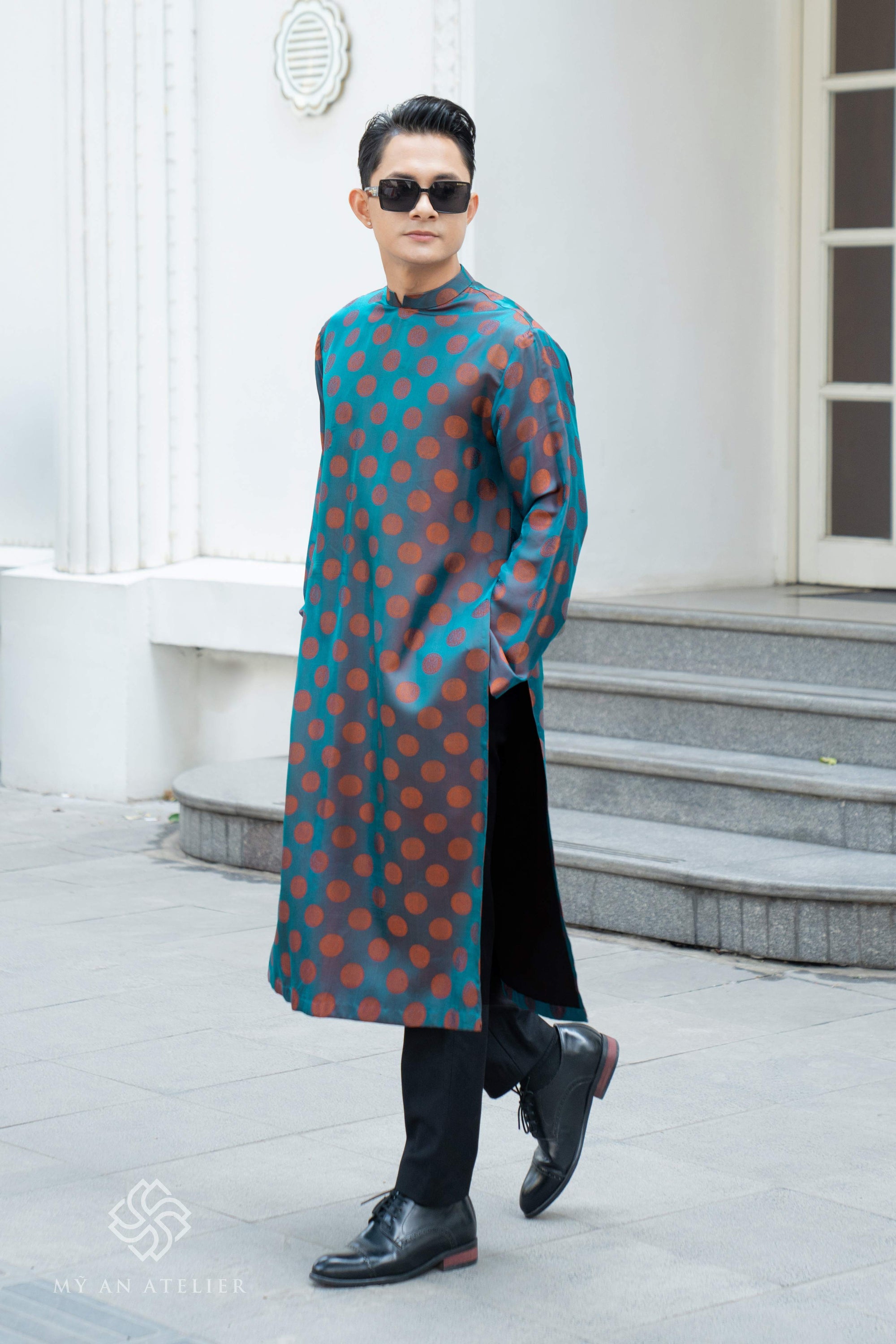 Mulberry silk Vietnam costume for male