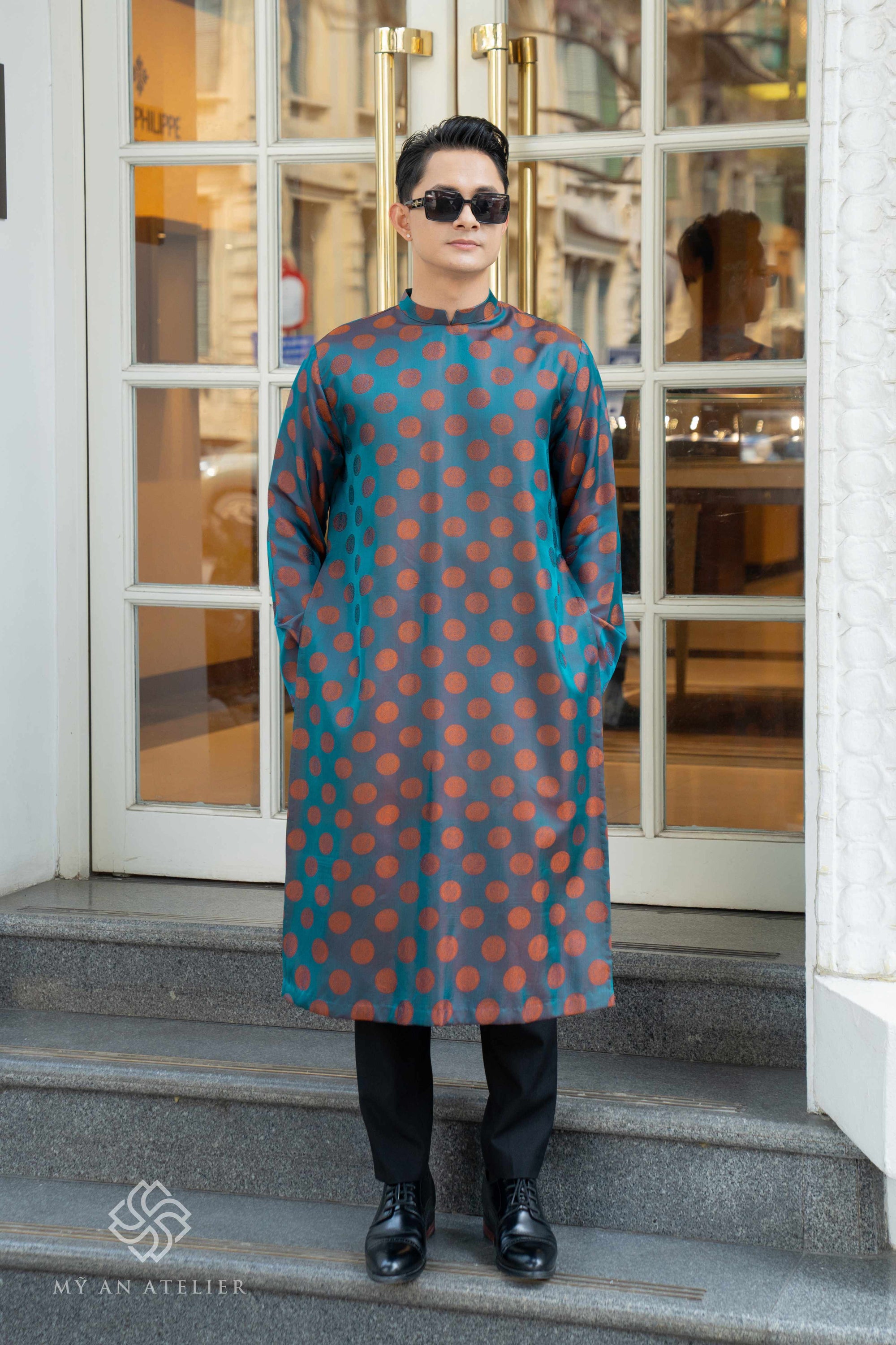 Mulberry silk Vietnam costume for male