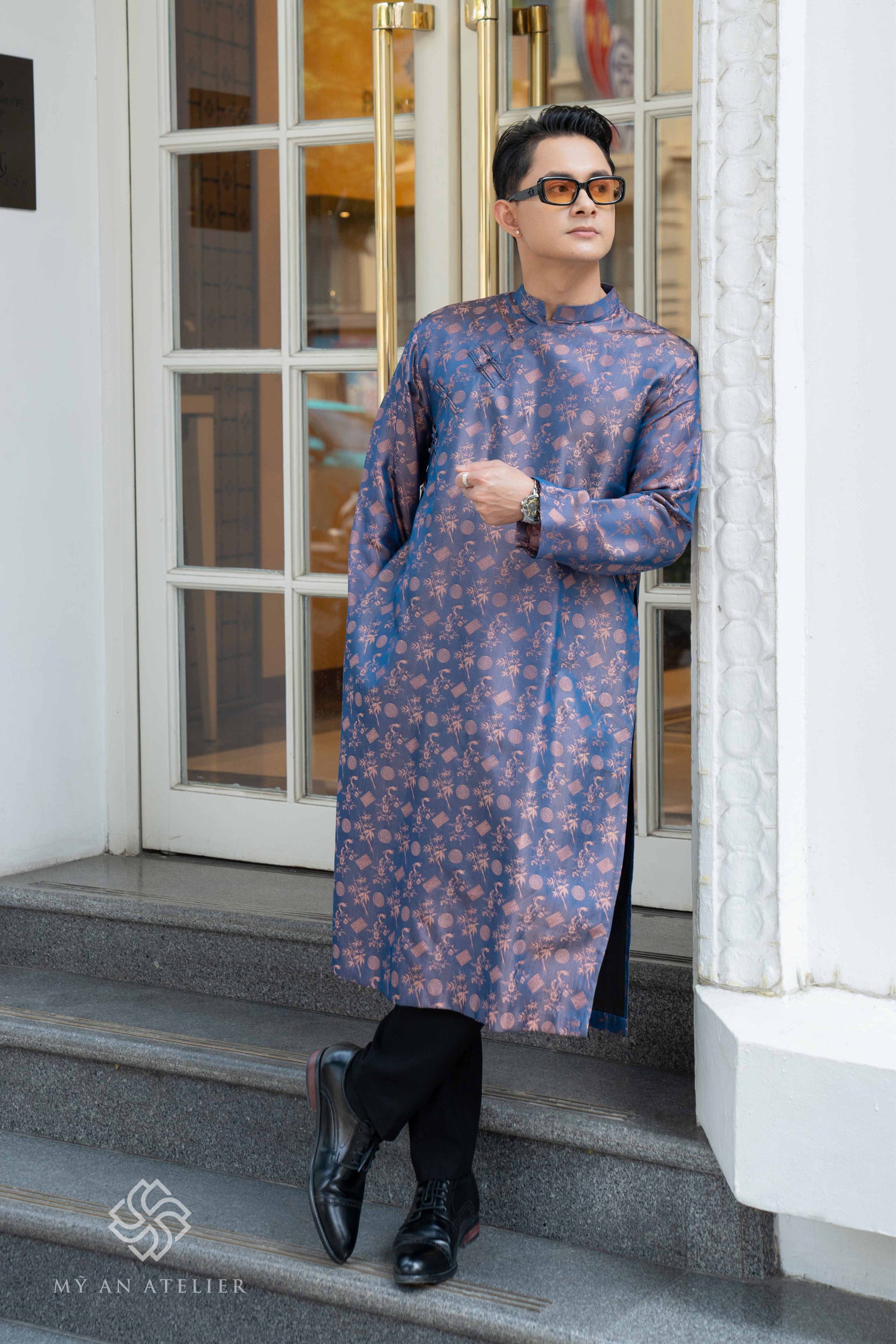 Mulberry silk Vietnam costume for men