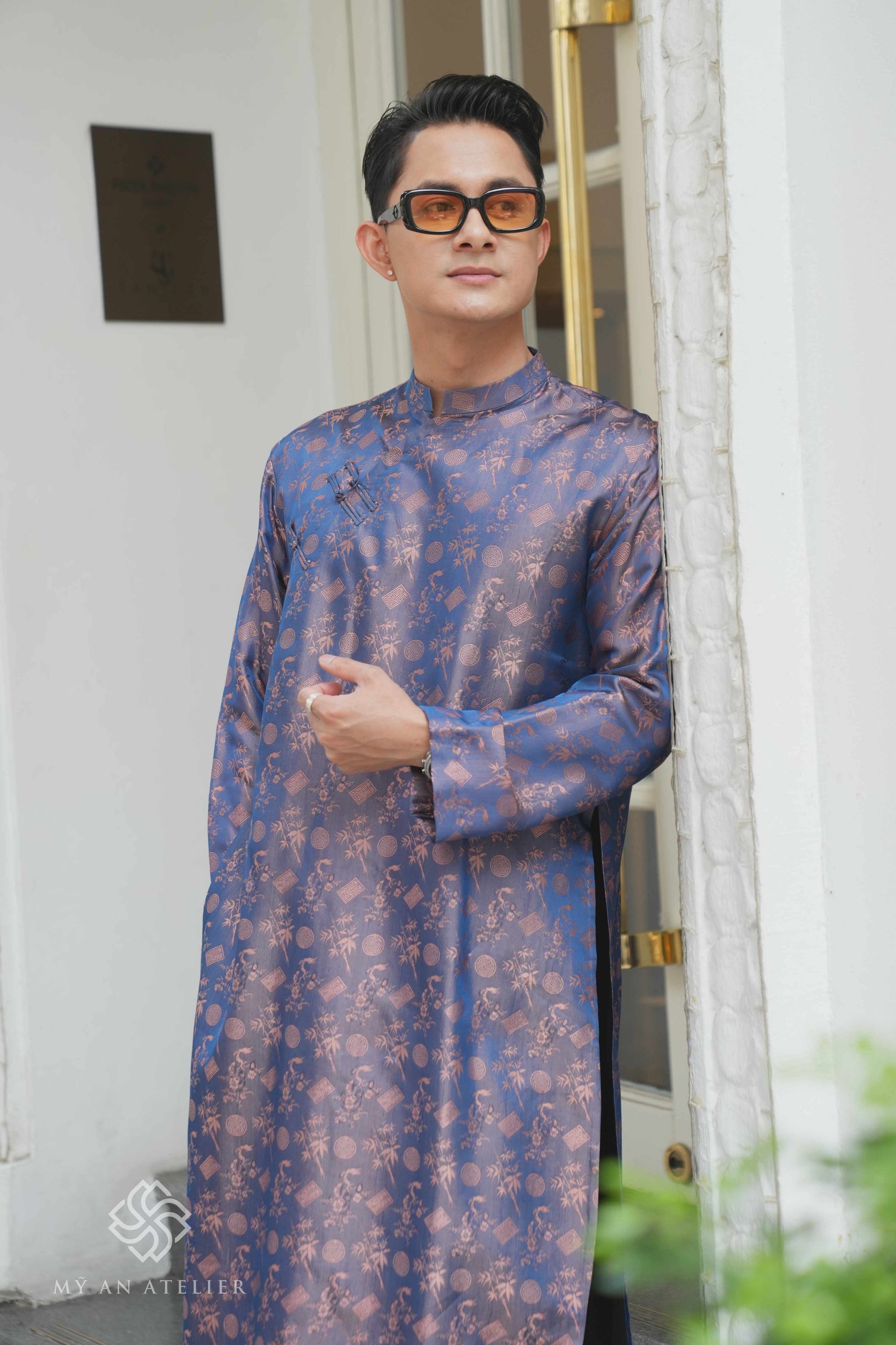 Mulberry silk Vietnam costume for men