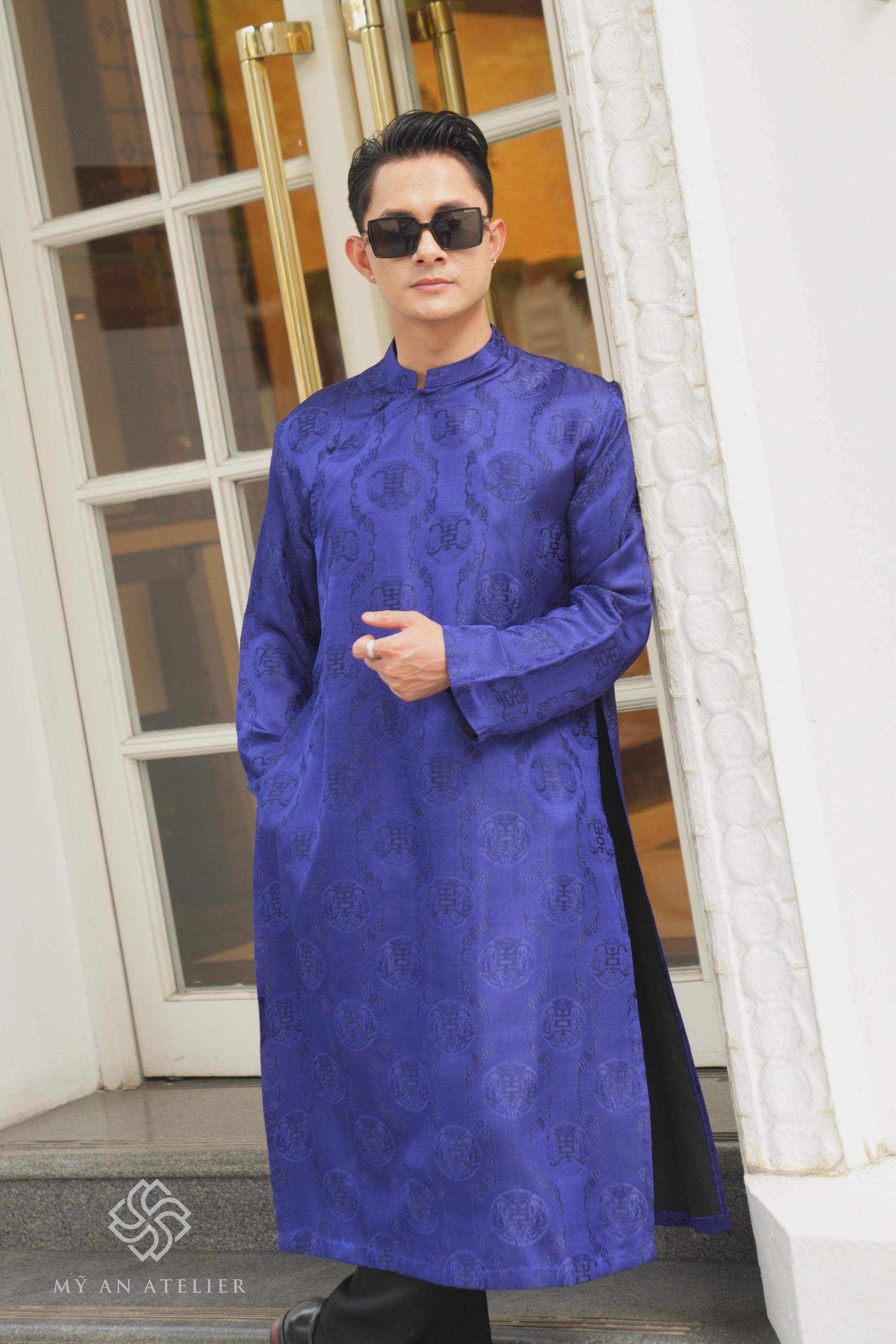 Mulberry silk Vietnam male costume