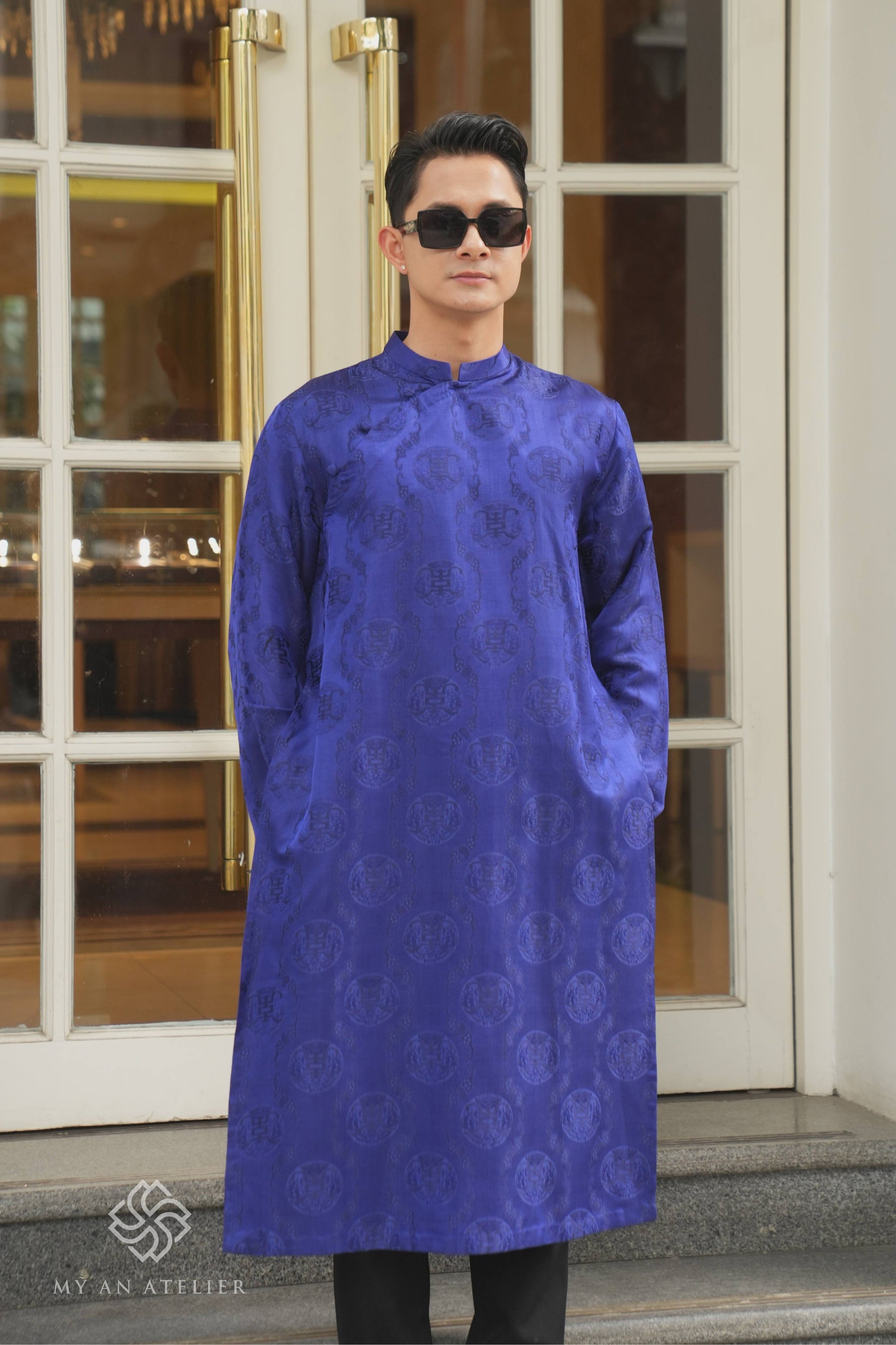 Mulberry silk Vietnam male costume