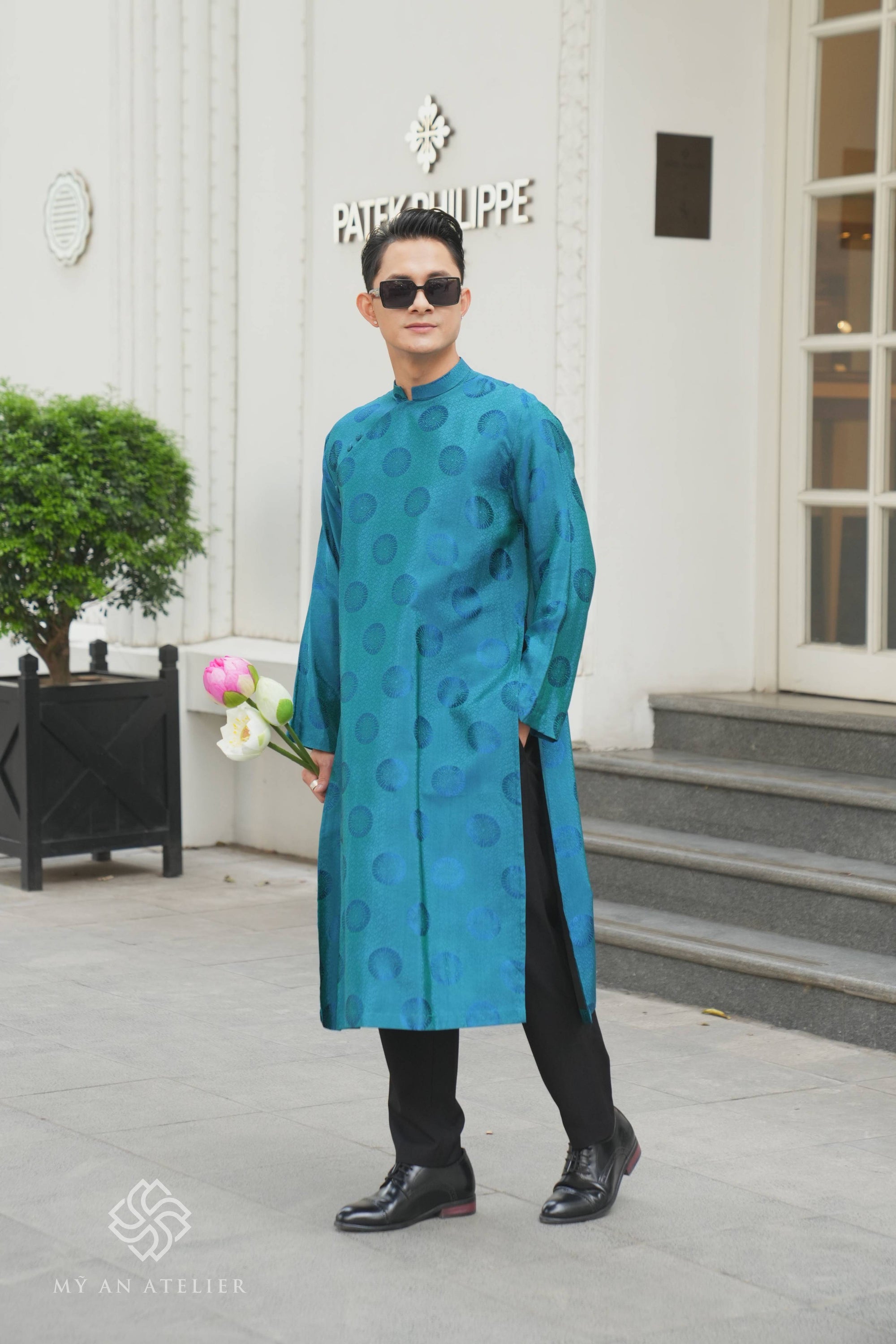 Mulberry silk Vietnam men traditional dress