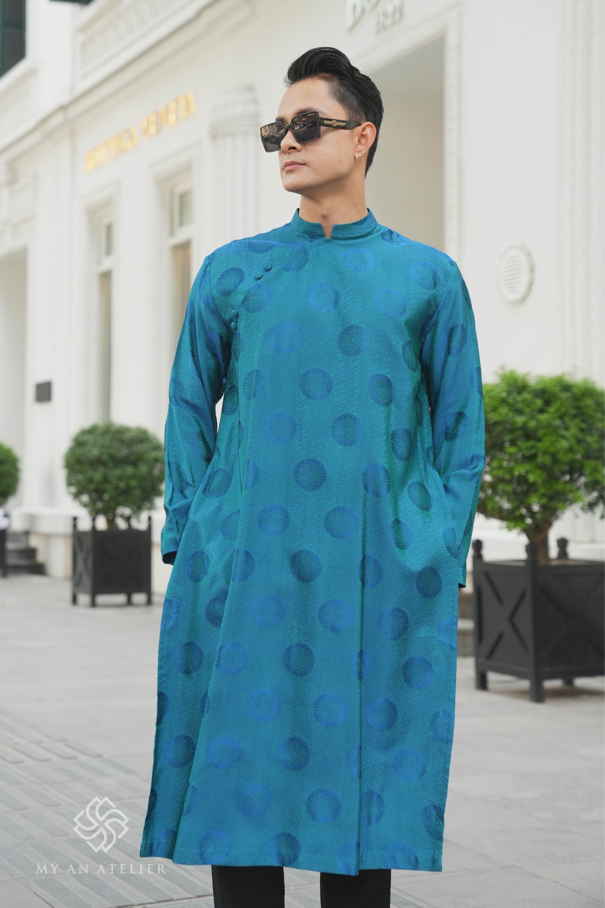 Mulberry silk Vietnam men traditional dress