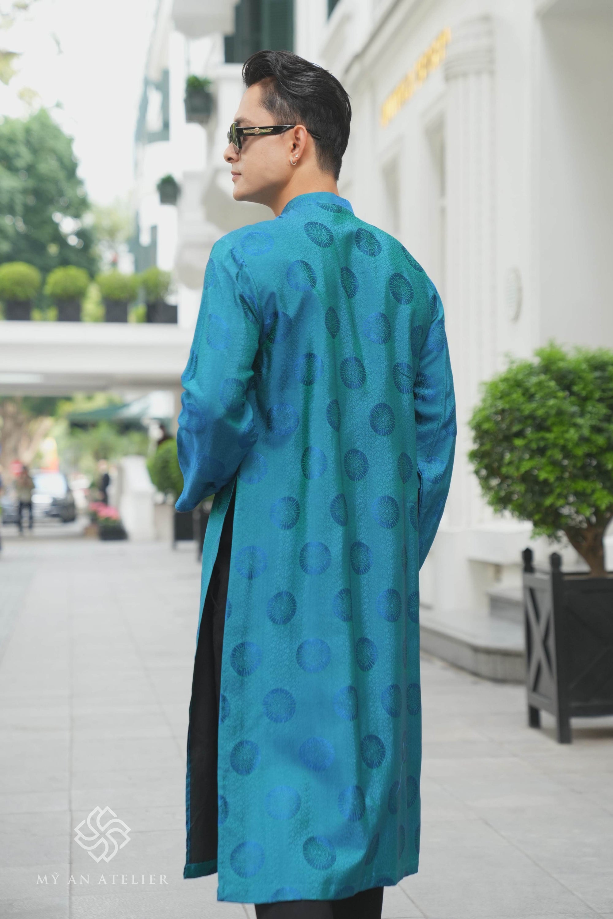 Mulberry silk Vietnam men traditional dress