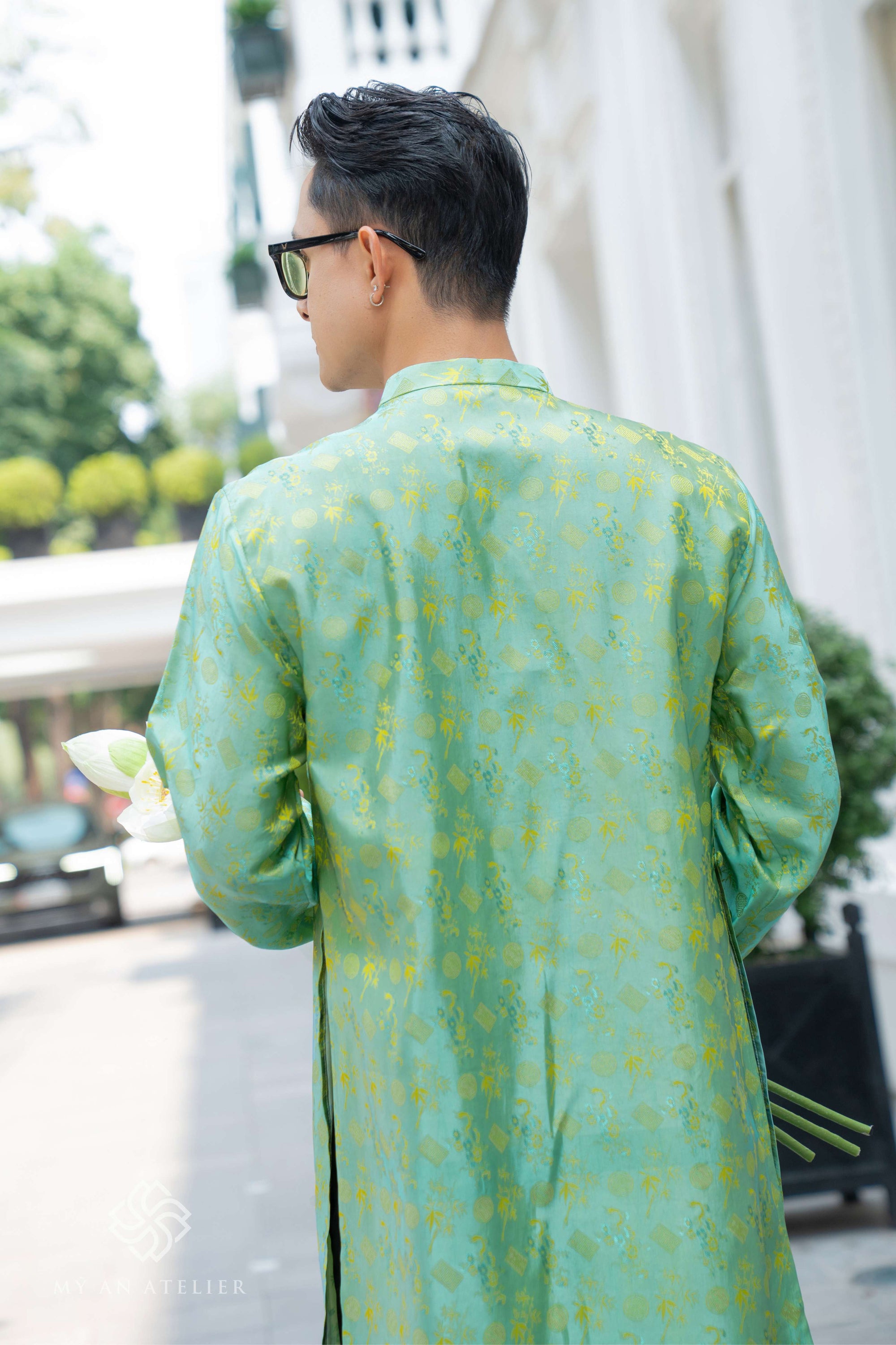 Mulberry silk Vietnamese ao dai male