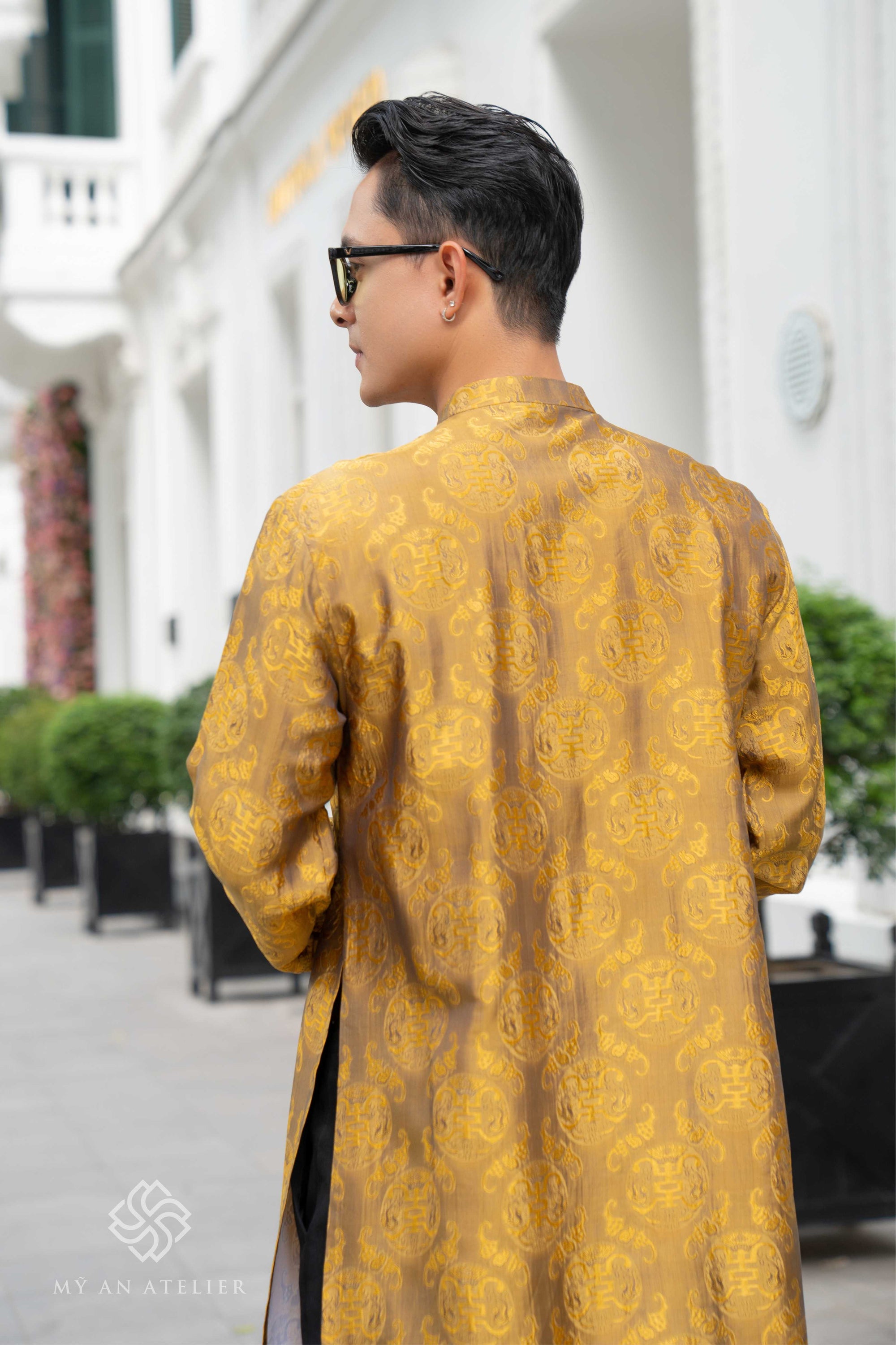 Mulberry silk Vietnamese costume for men