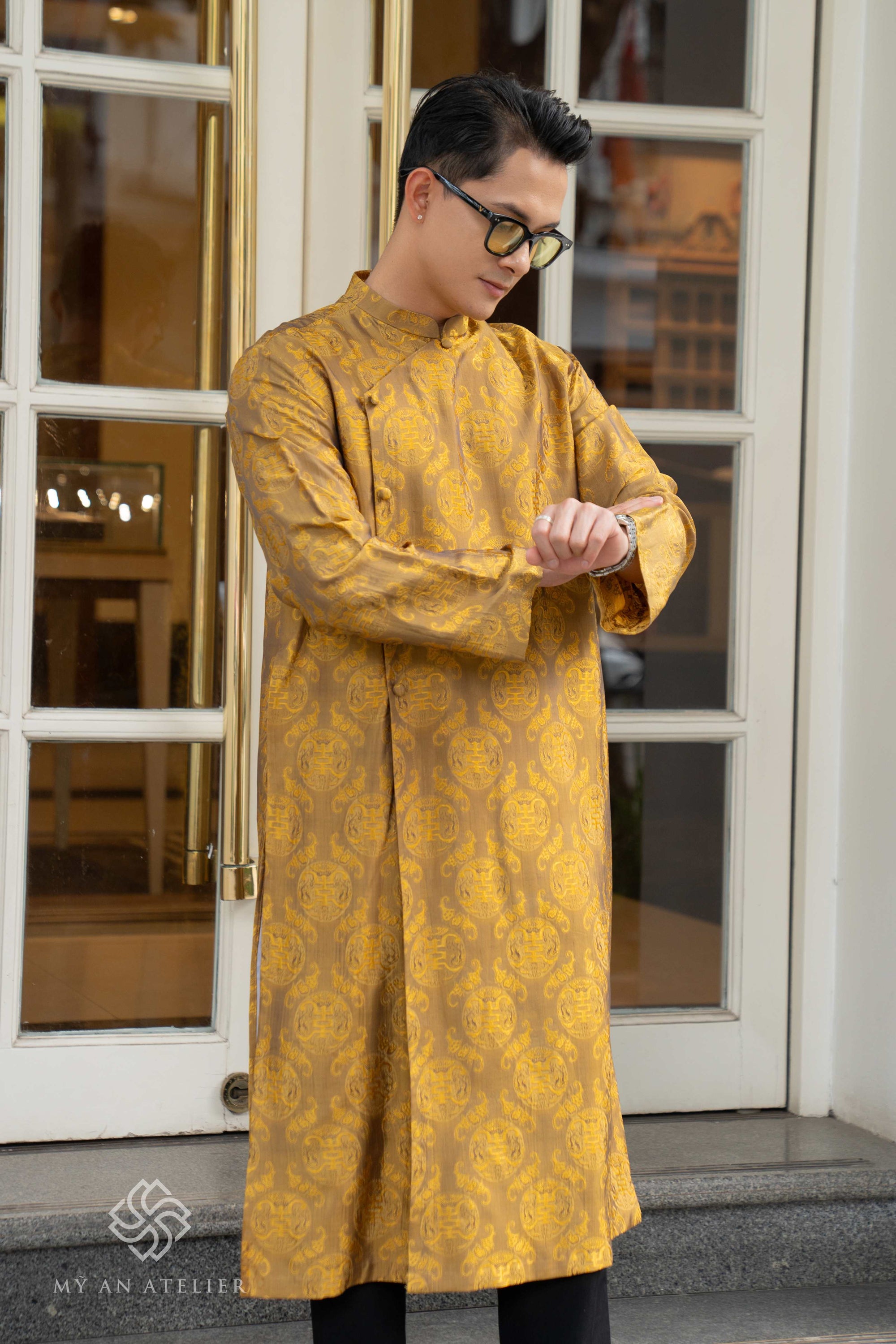 Mulberry silk Vietnamese costume for men