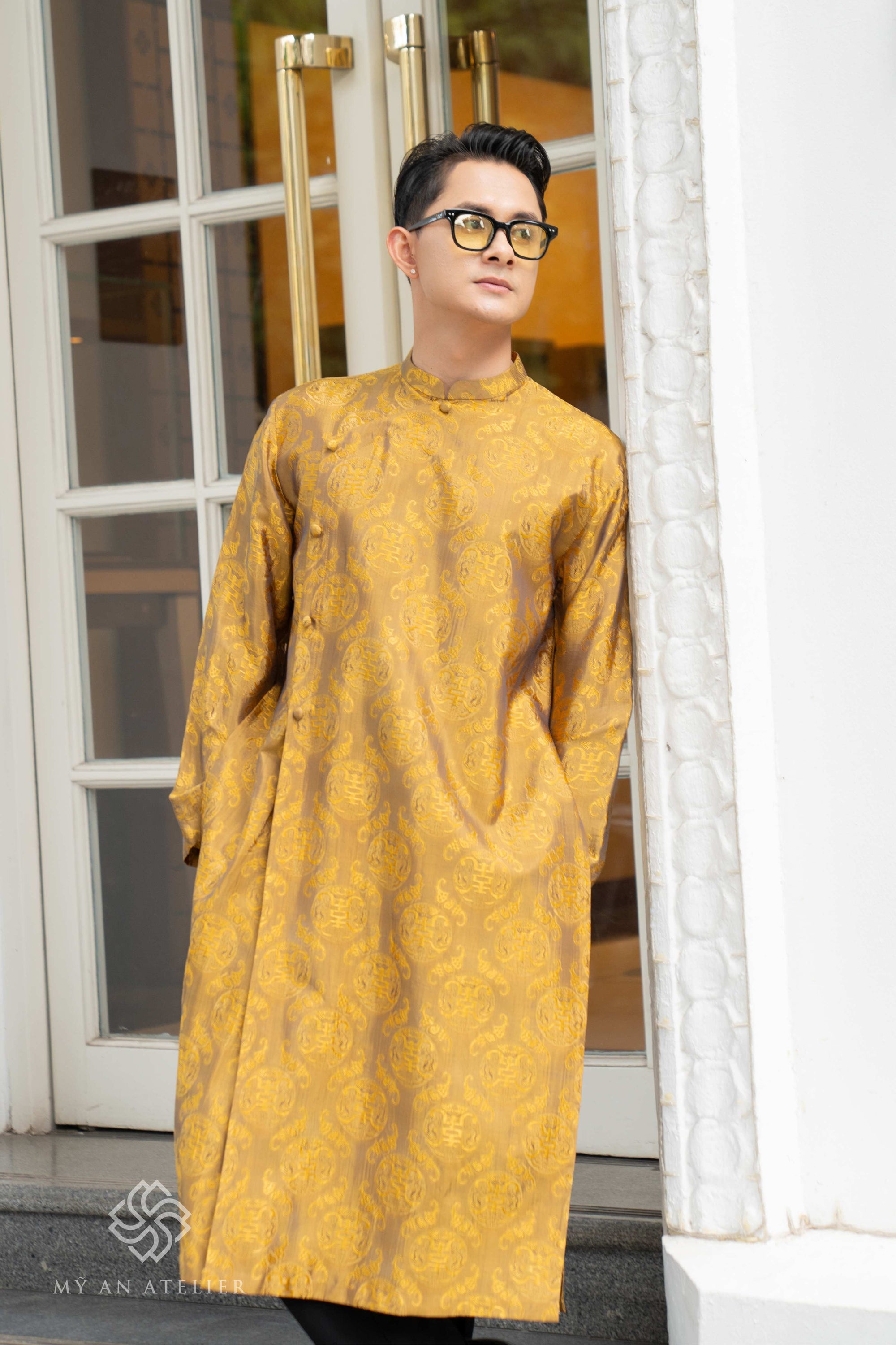 Mulberry silk Vietnamese costume for men