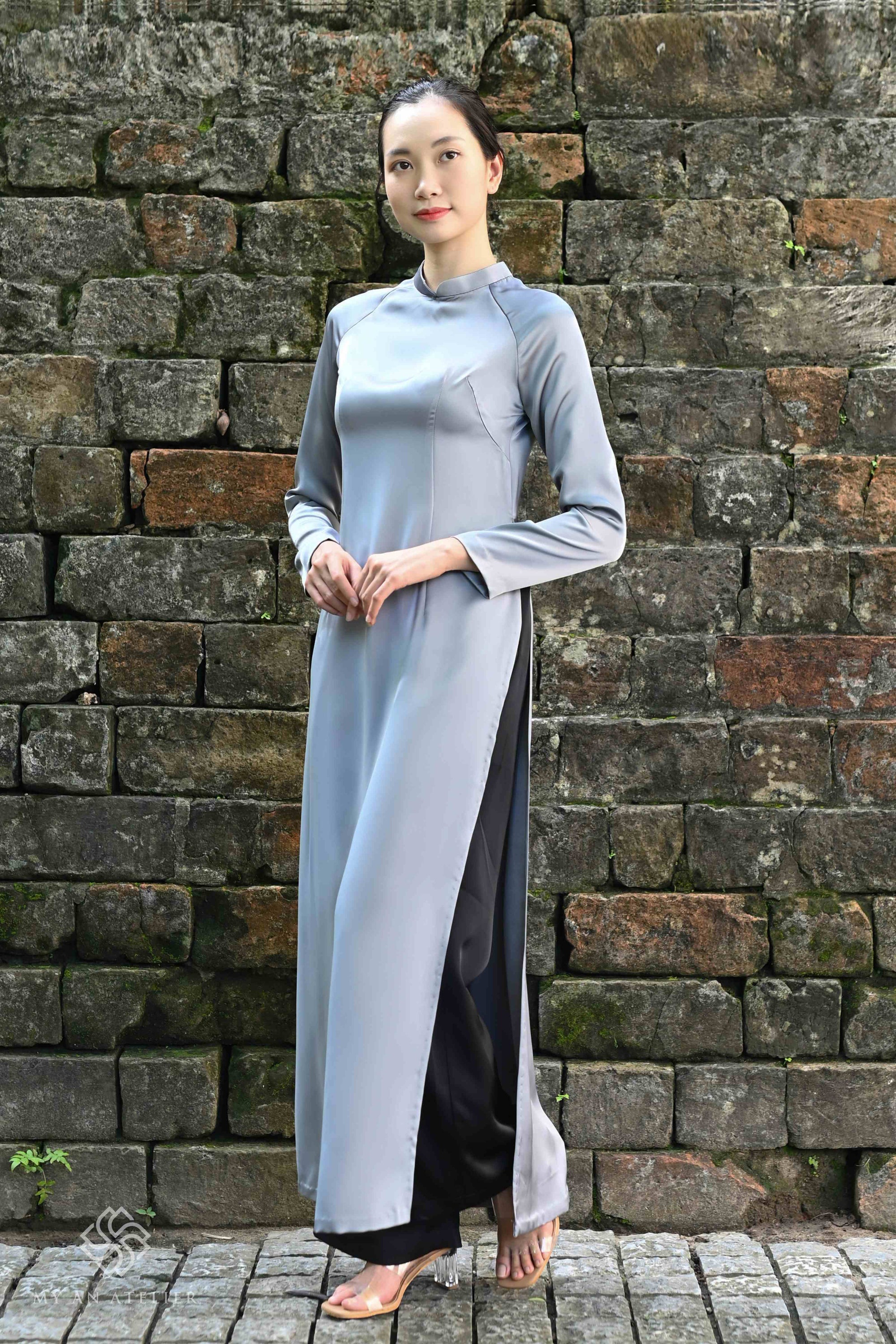 Mulberry silk cultural Vietnamese dress