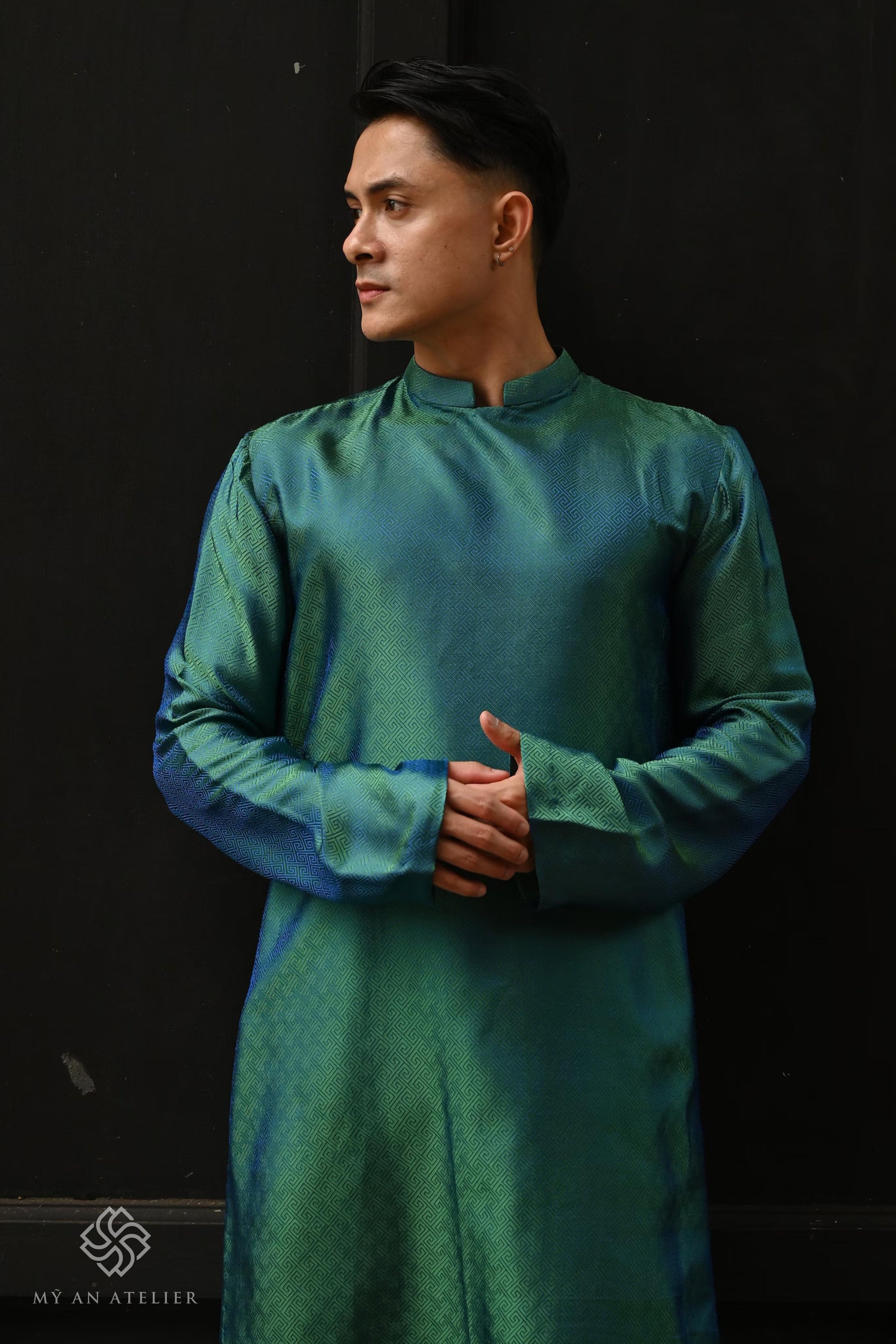 Mulberry silk male Vietnamese dress