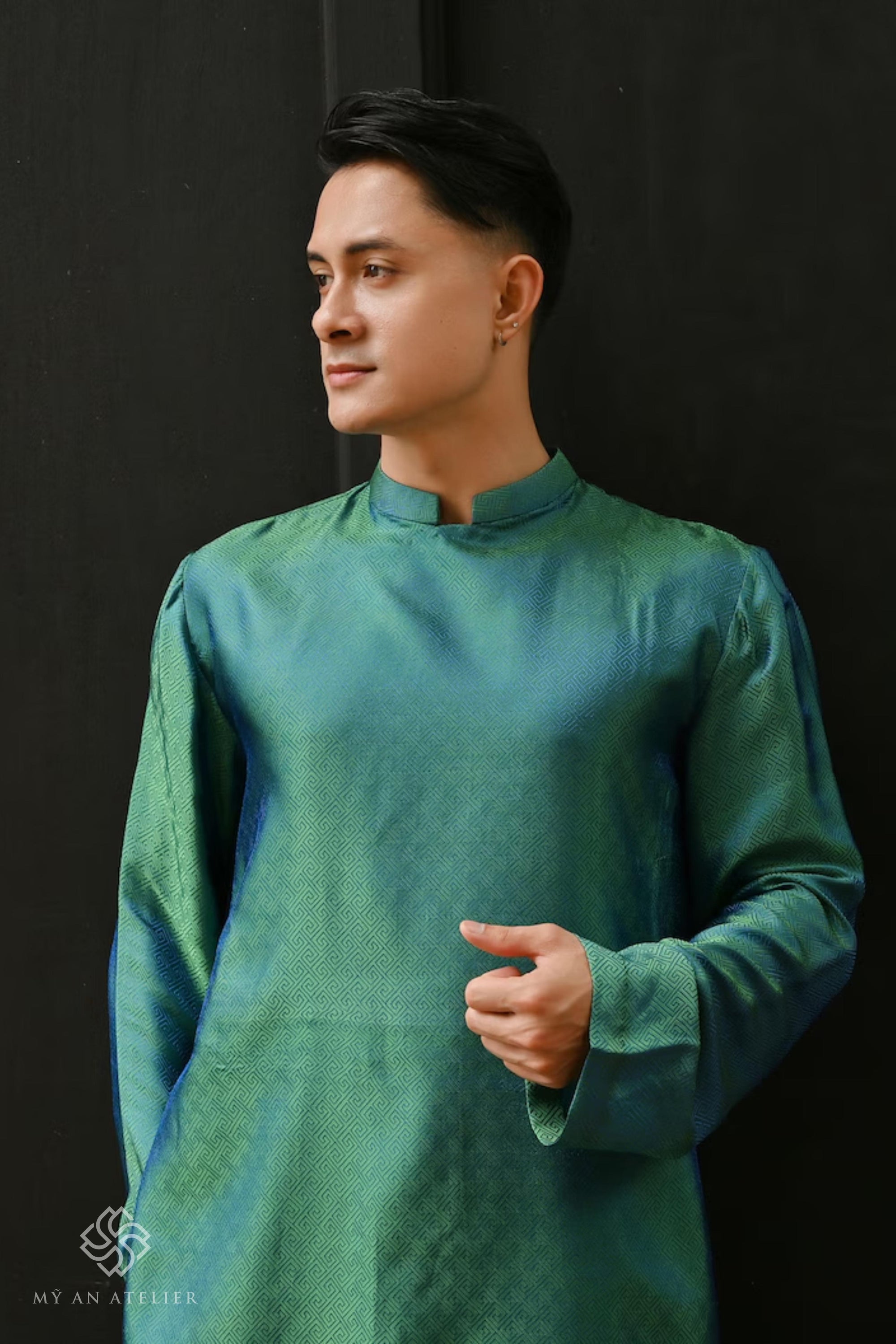 Mulberry silk male Vietnamese dress