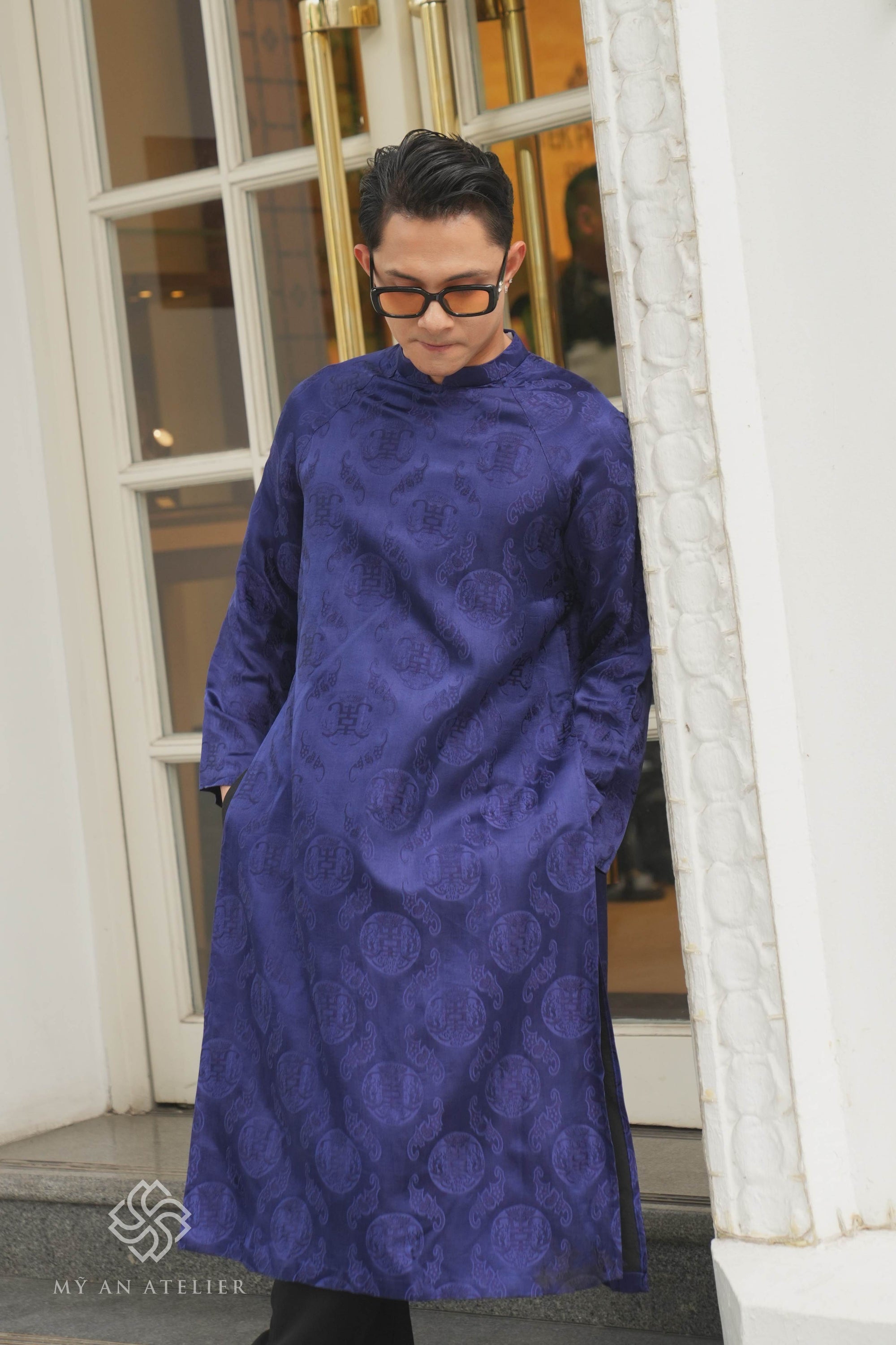 Mulberry silk men Vietnam long dress