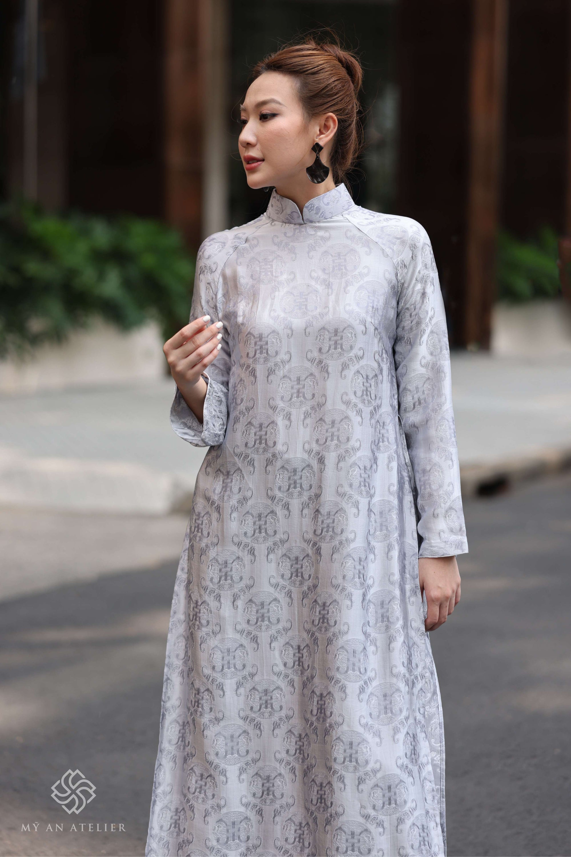 Mulberry silk traditional Vietnamese tunic