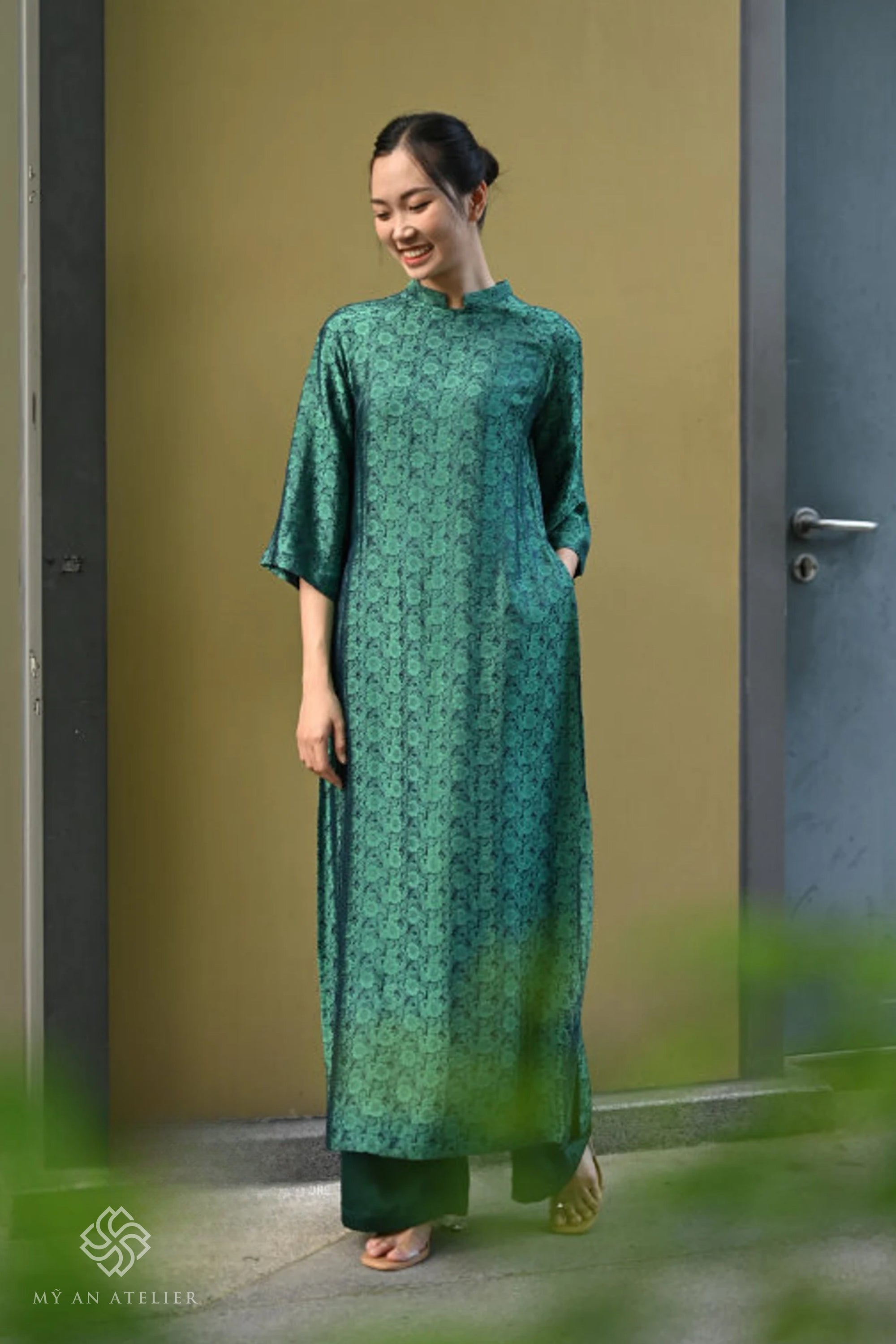 Mulberry silk Vietnamese dress modern
