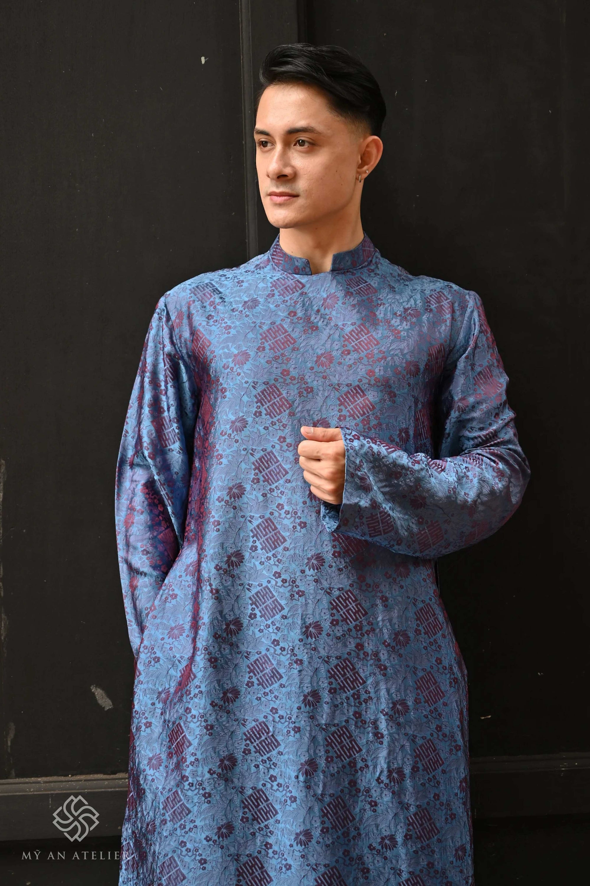 Mulberry silk Vietnamese male costume