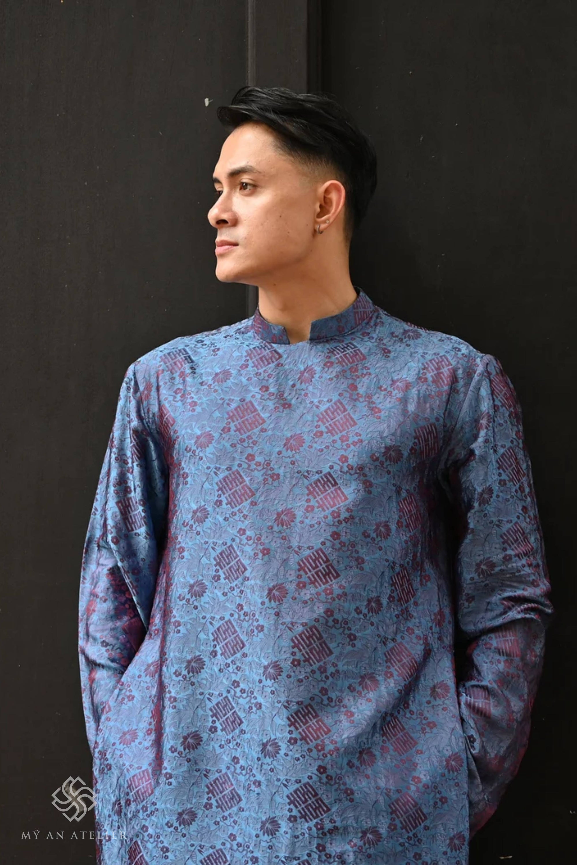 Mulberry silk Vietnamese male costume