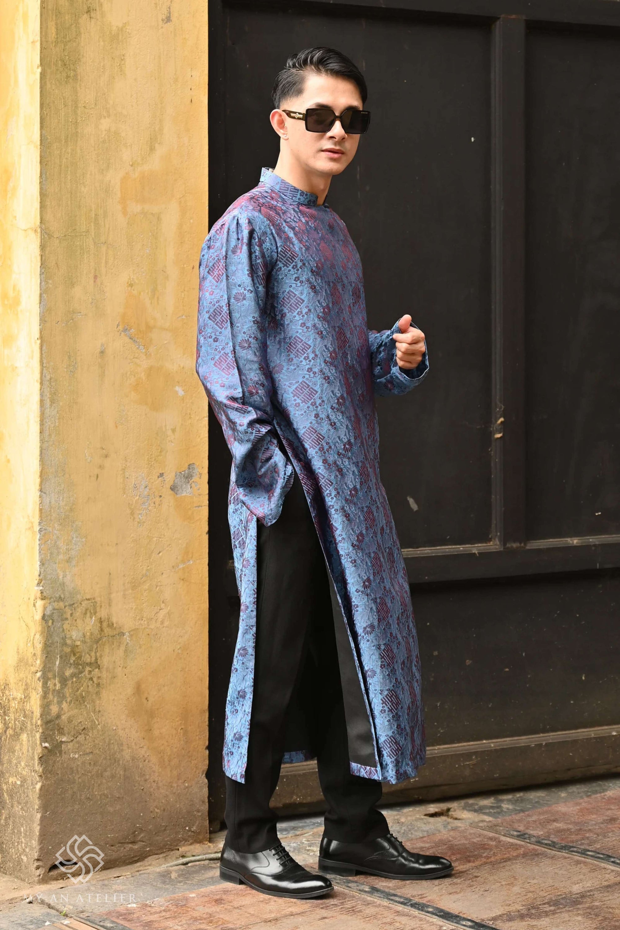 Mulberry silk Vietnamese male costume