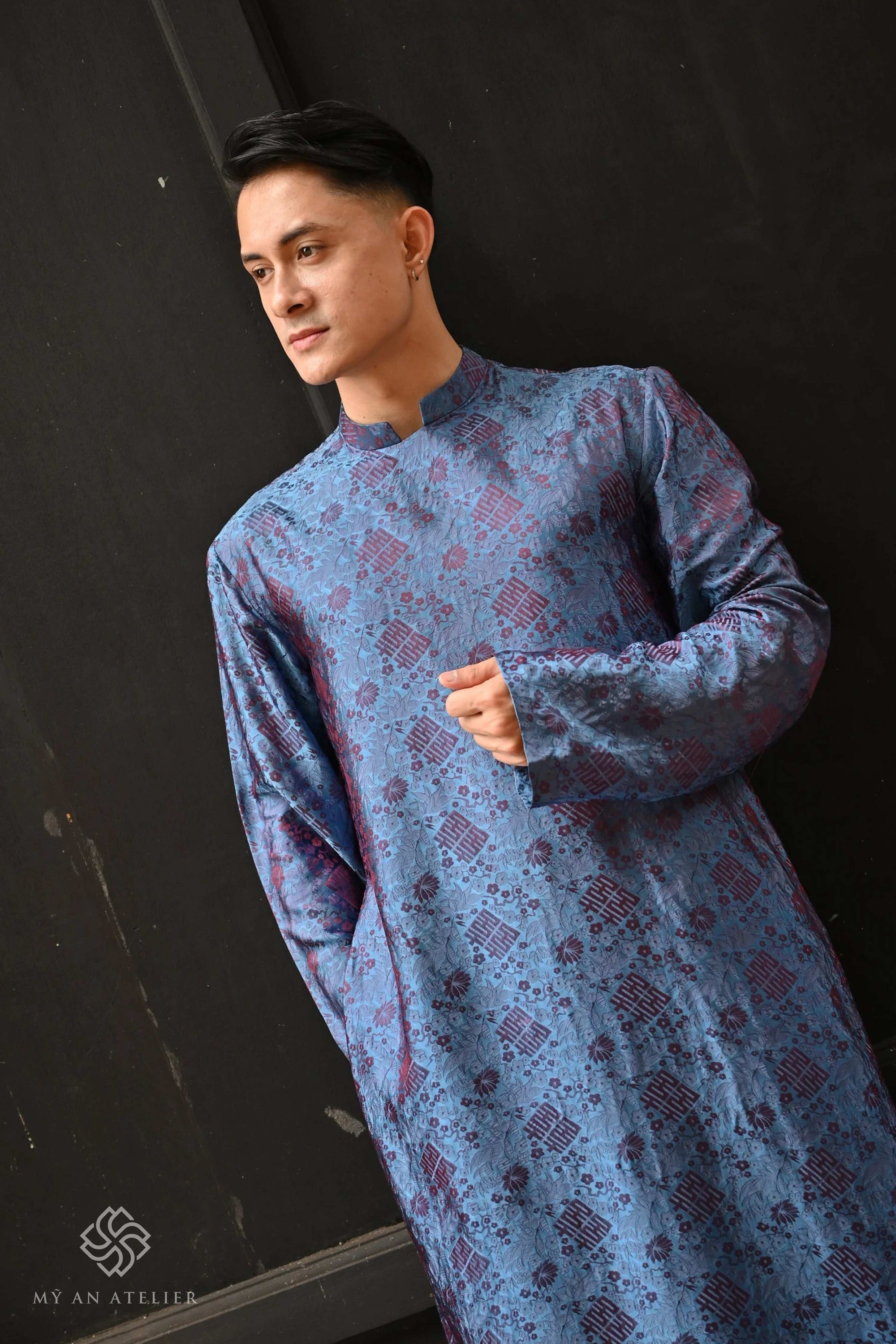 Mulberry silk Vietnamese male costume