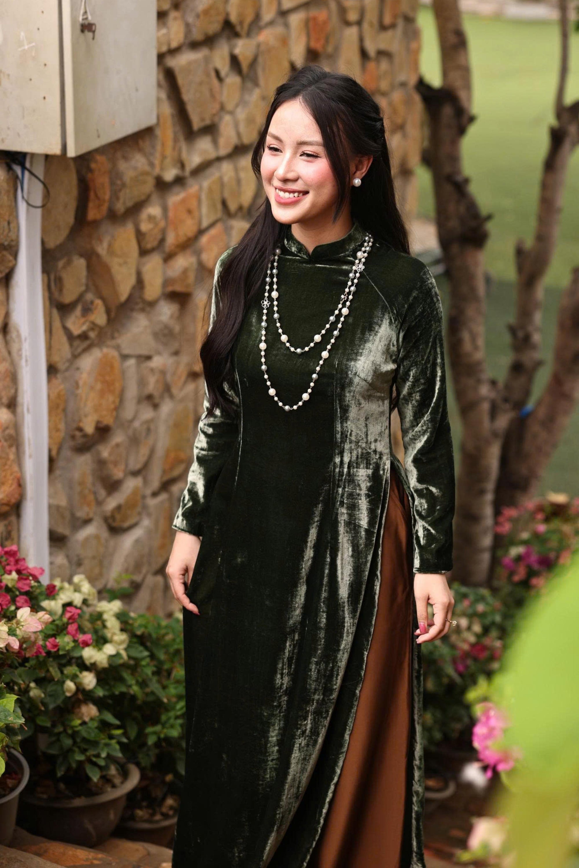 Velvet Vietnam women's dress