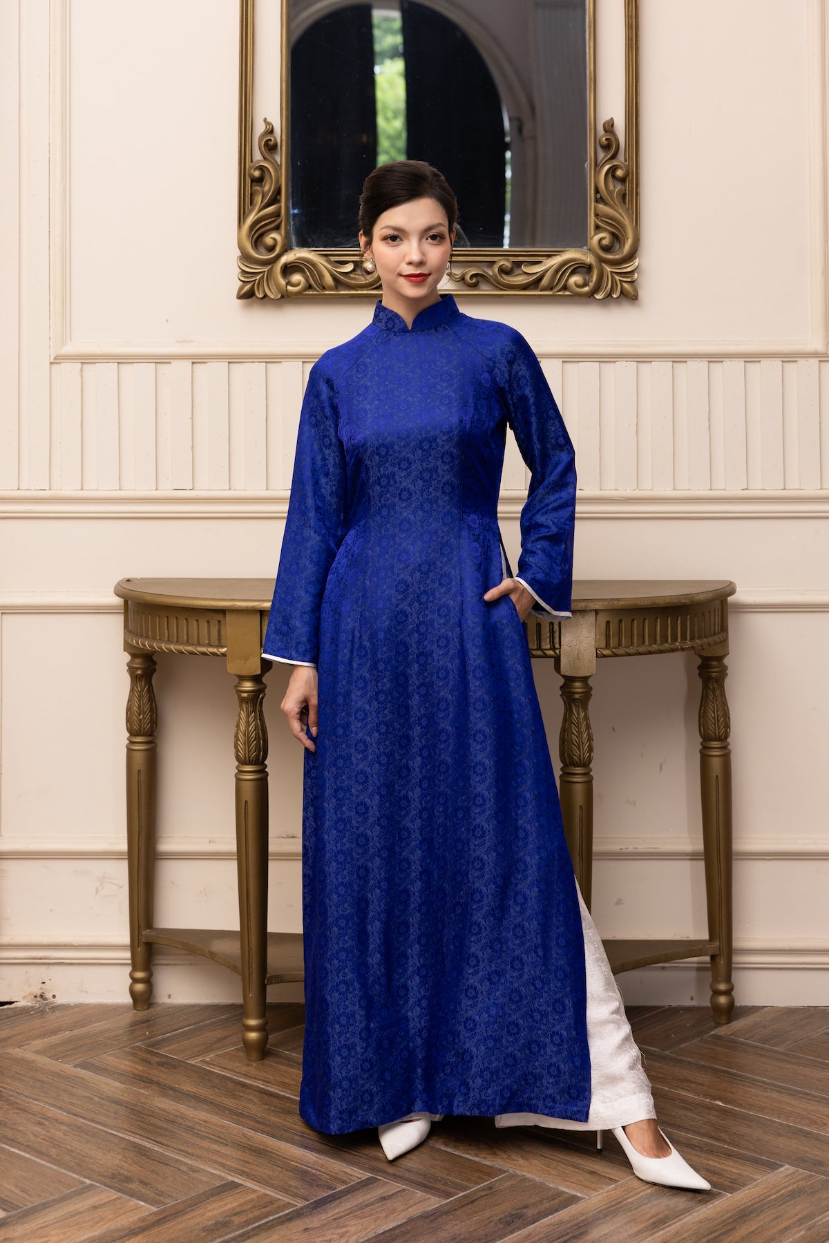 Vietnamese silk ao dai for women