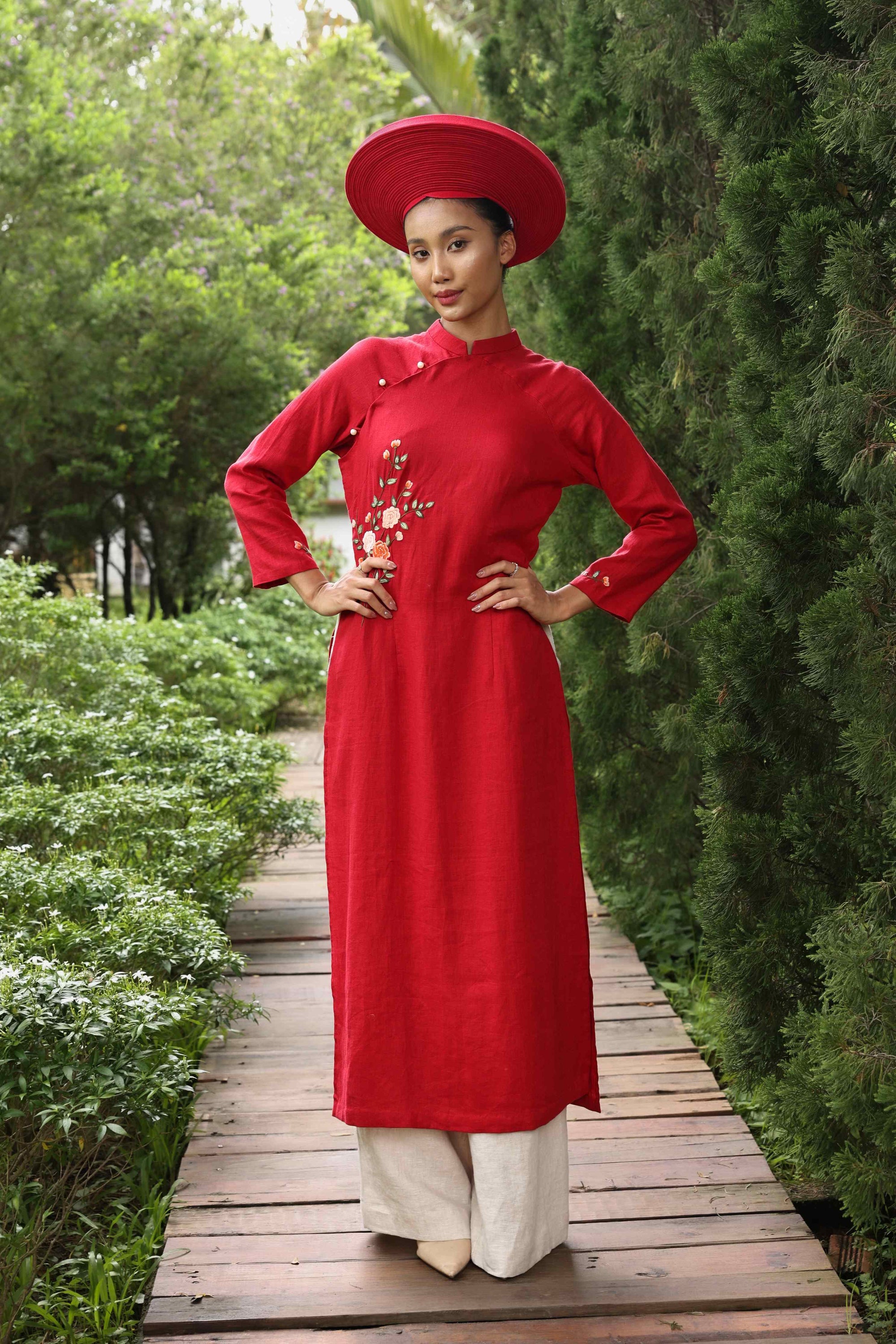 Bridal linen headpiece