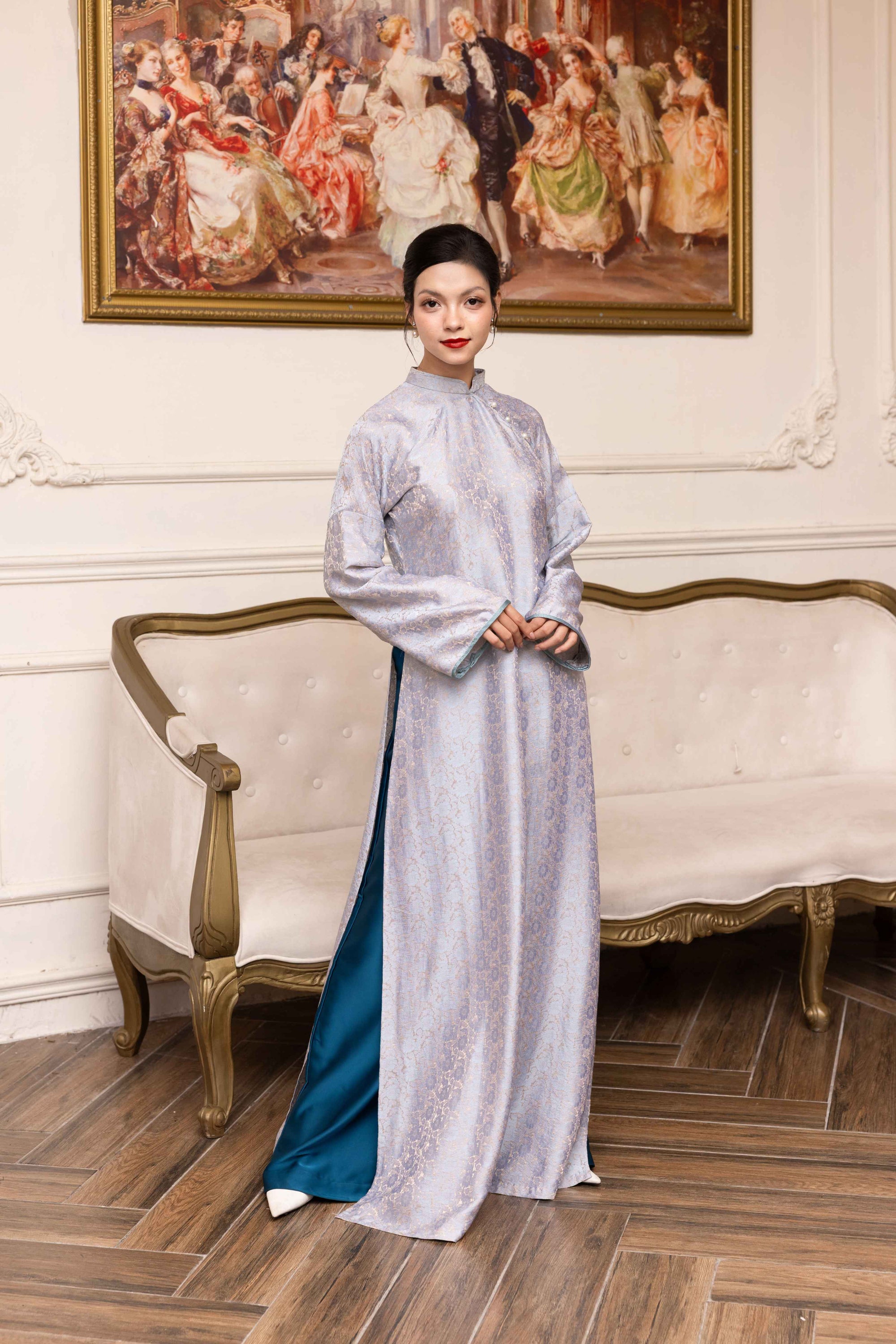 Classic Vietnamese silk ao dai