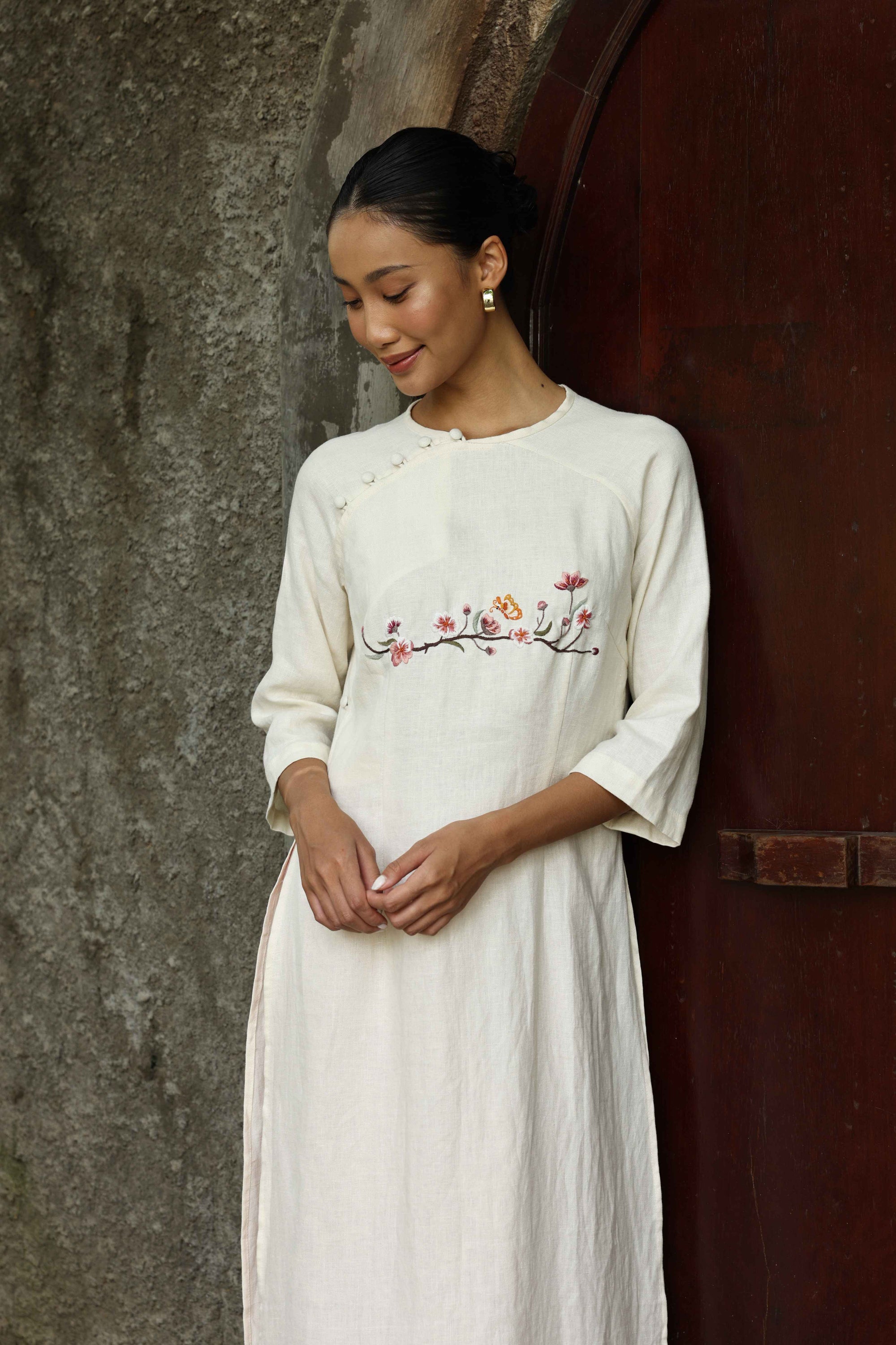 custom embroidered linen ao dai