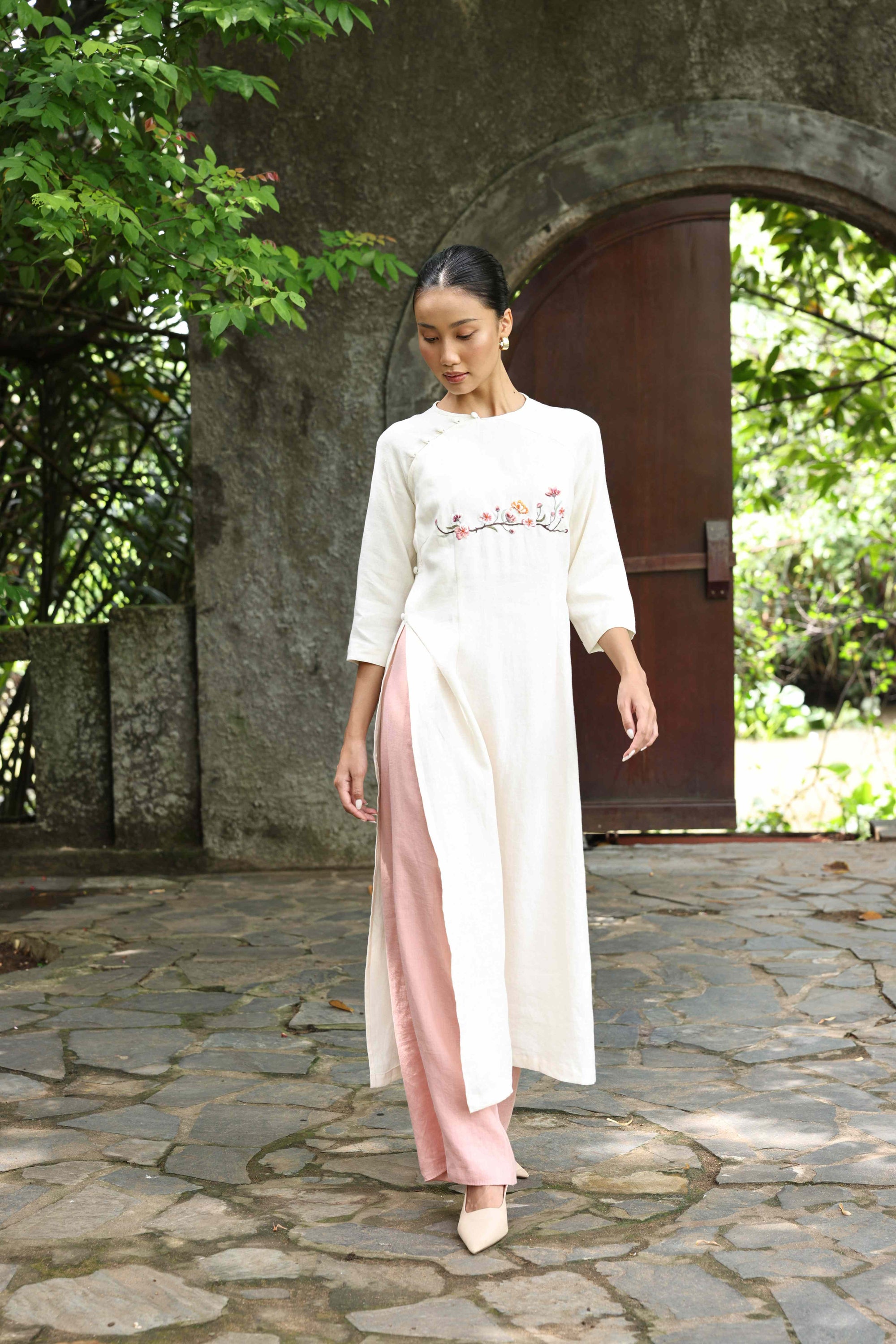 custom embroidered linen ao dai