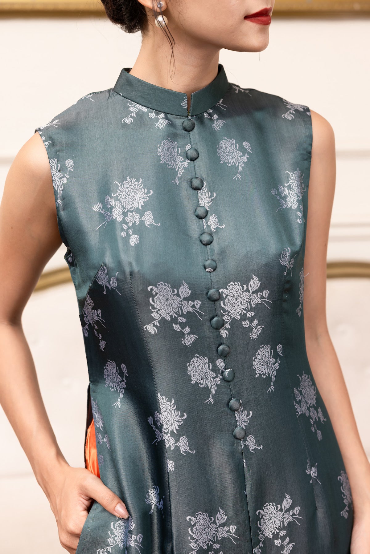 custom sleeveless silk ao dai