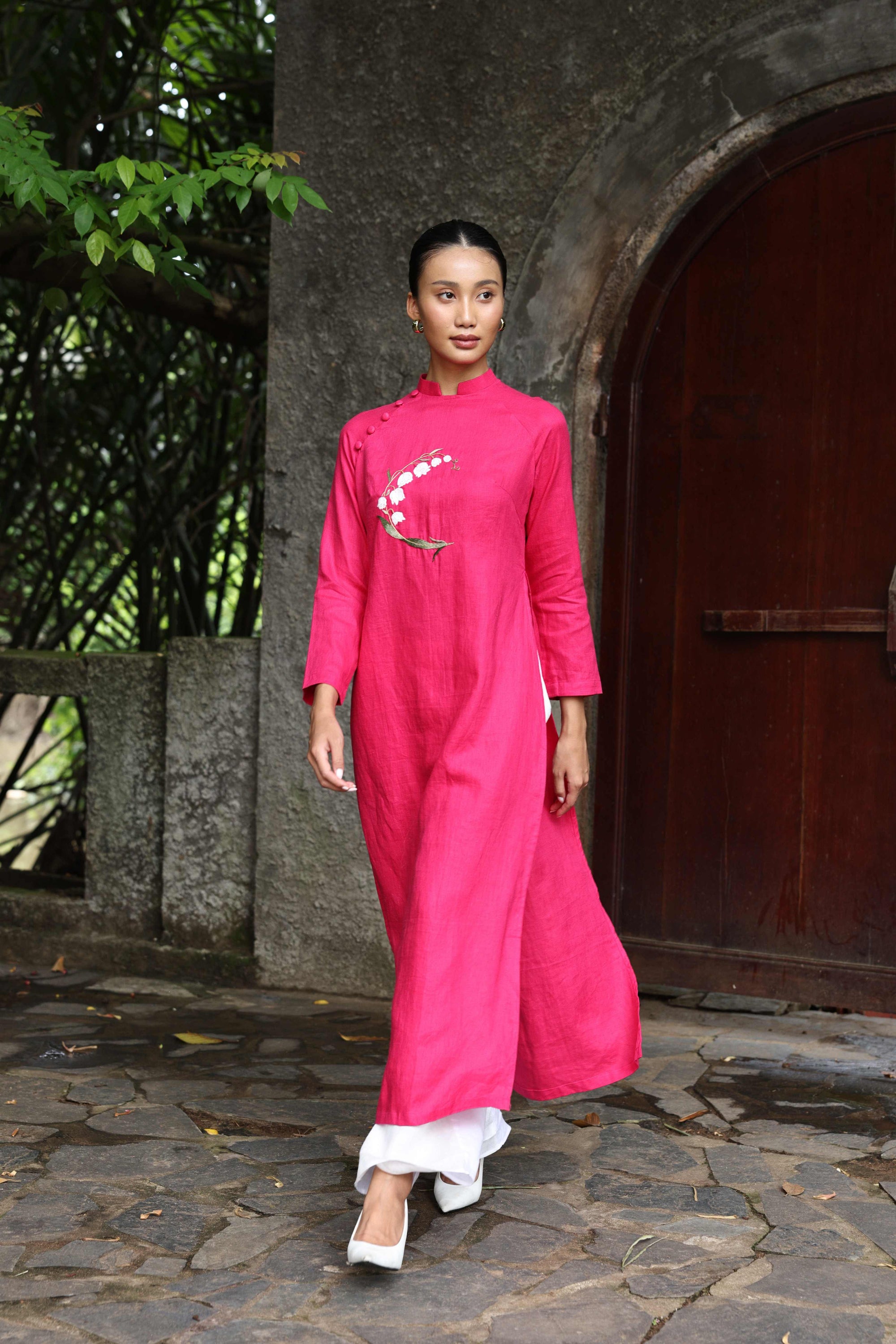 embroidered long sleeve ao dai