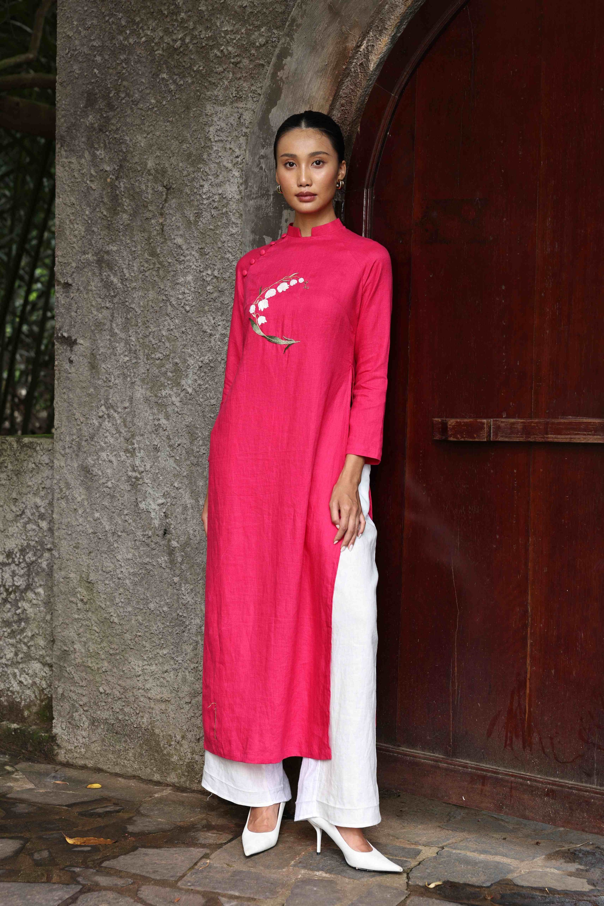 embroidered long sleeve ao dai