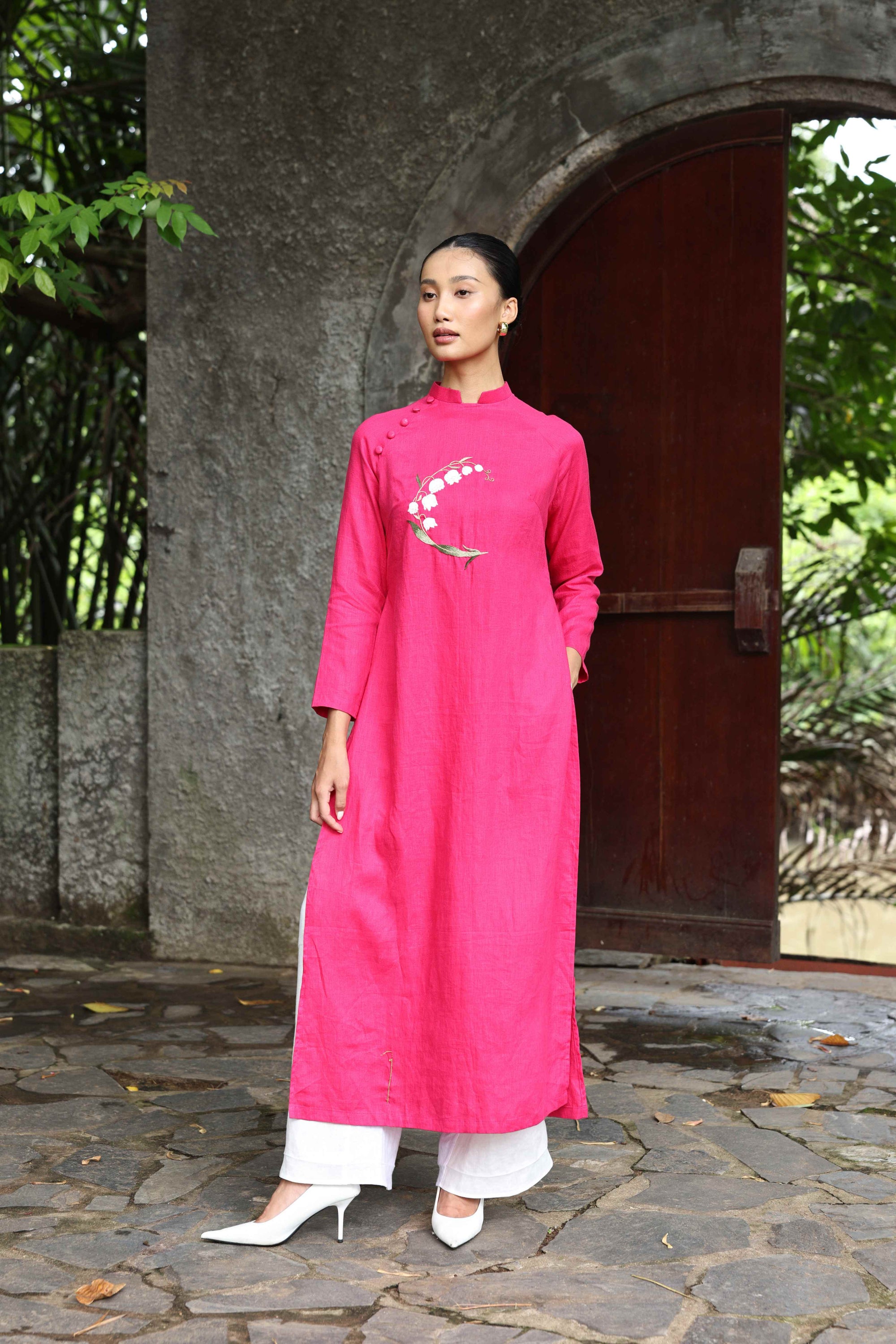 embroidered long sleeve ao dai
