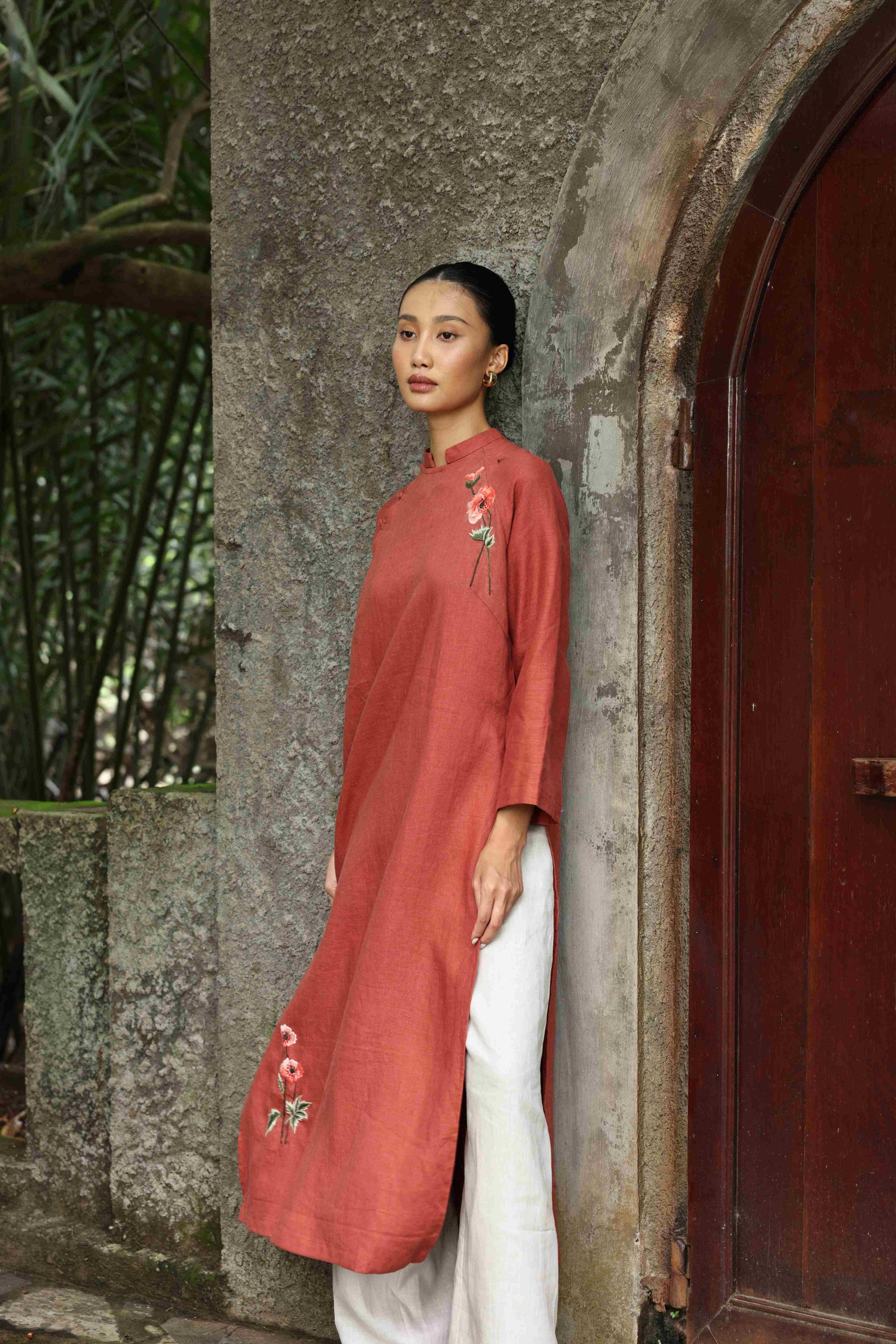 embroidered modern Vietnamese wedding dress