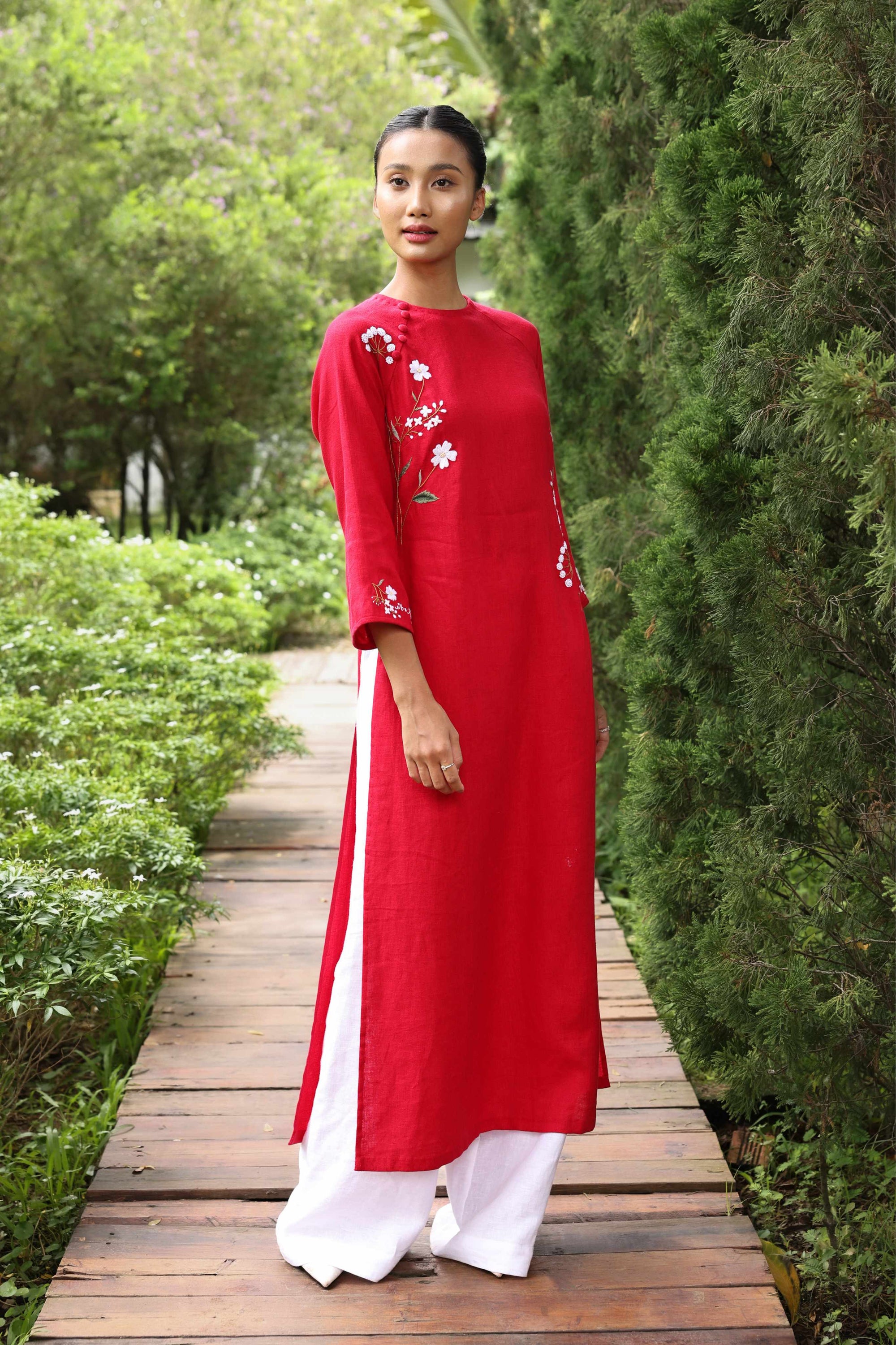 Floral hand-embroidered linen ao dai