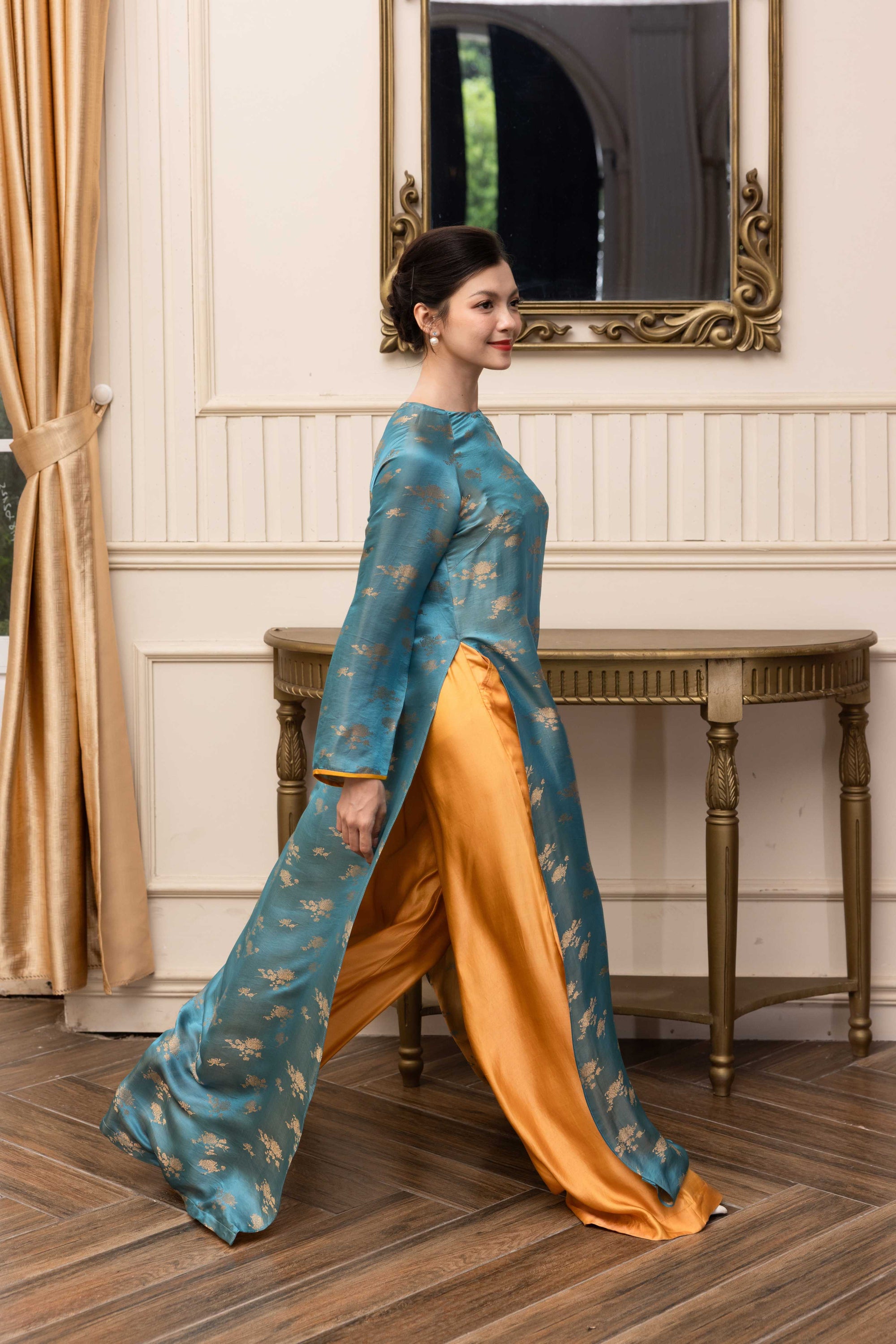 Formal Vietnamese silk long sleeve dress