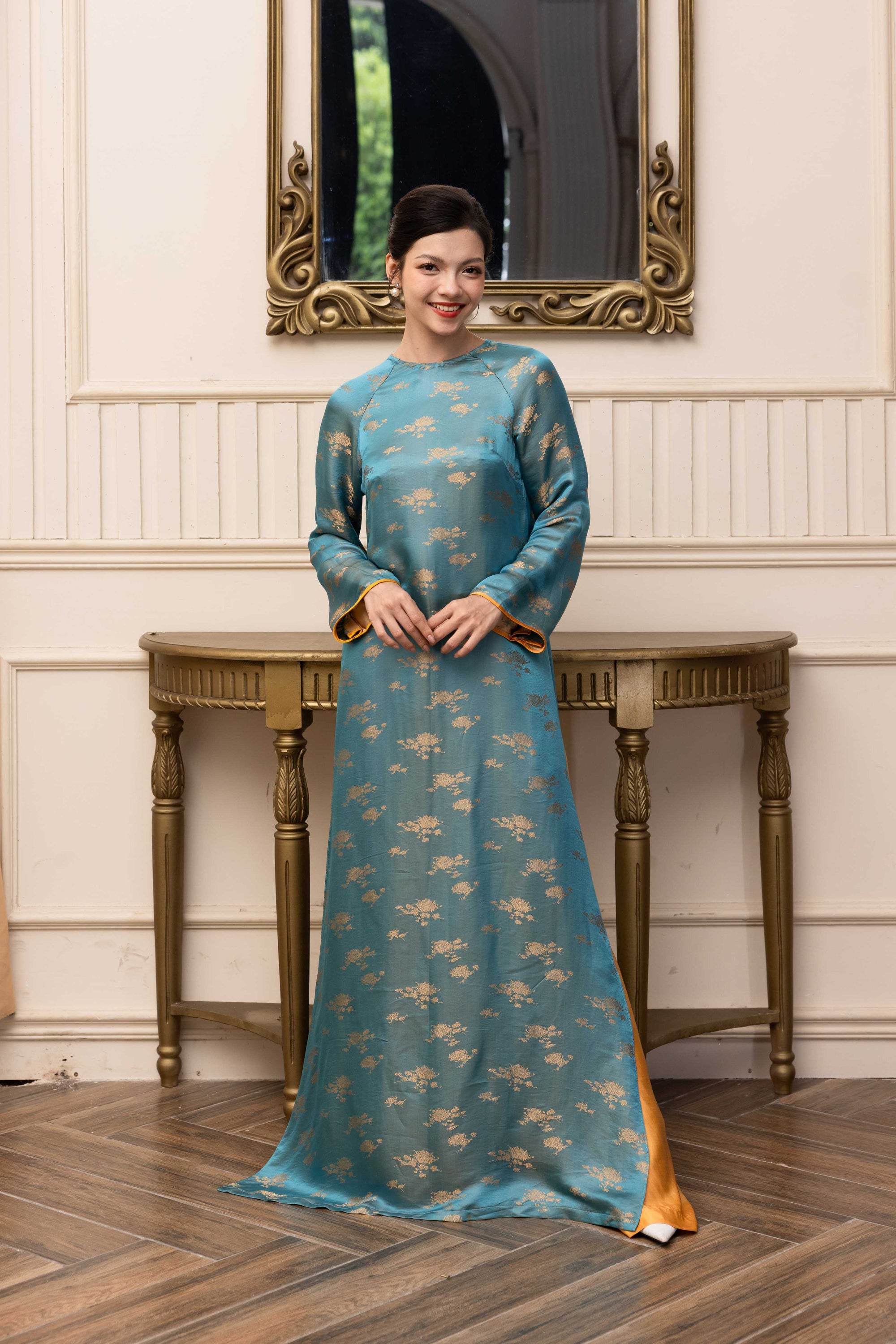 Formal Vietnamese silk long sleeve dress